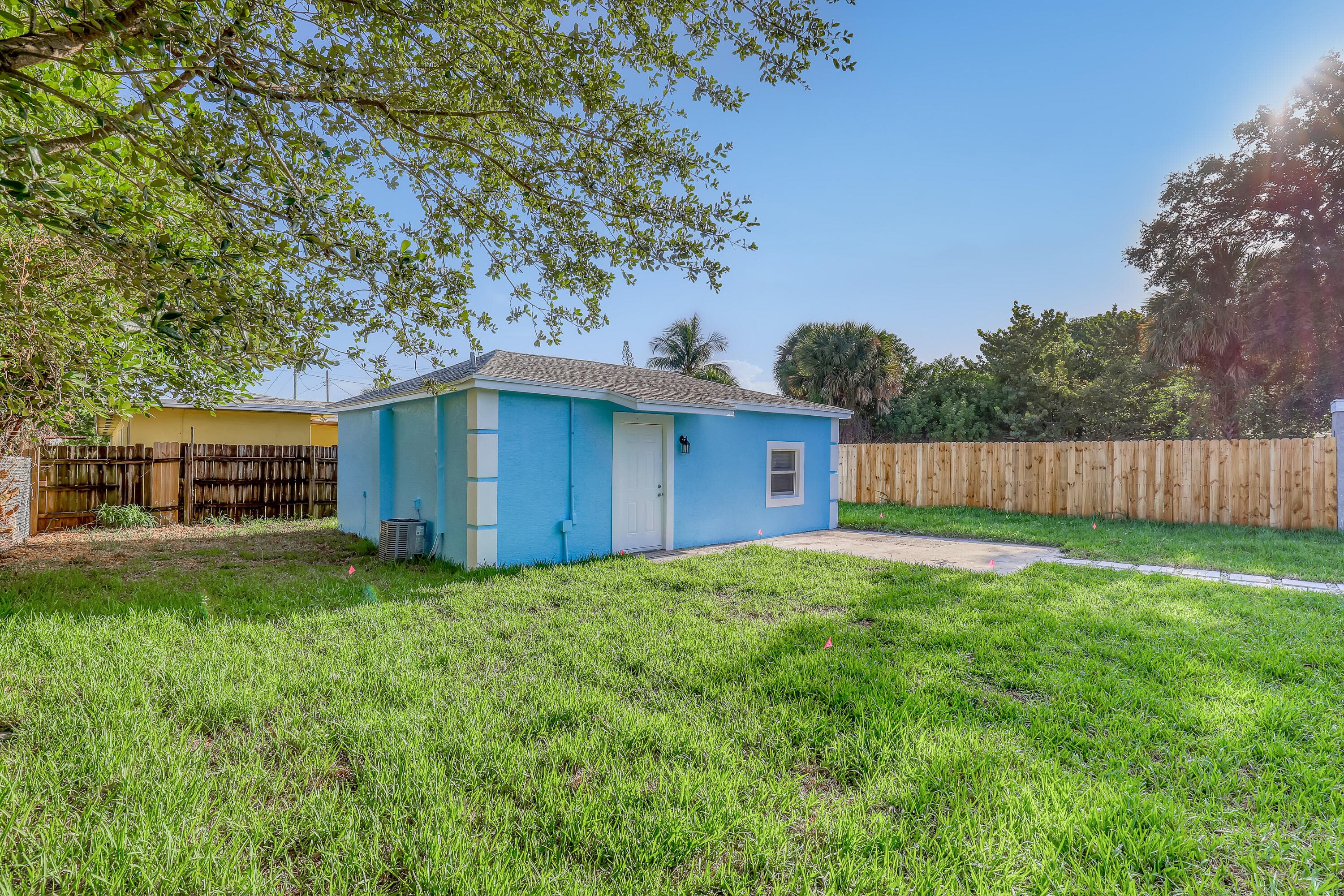 180 W 15th Street, Riviera Beach, FL 33404 25
