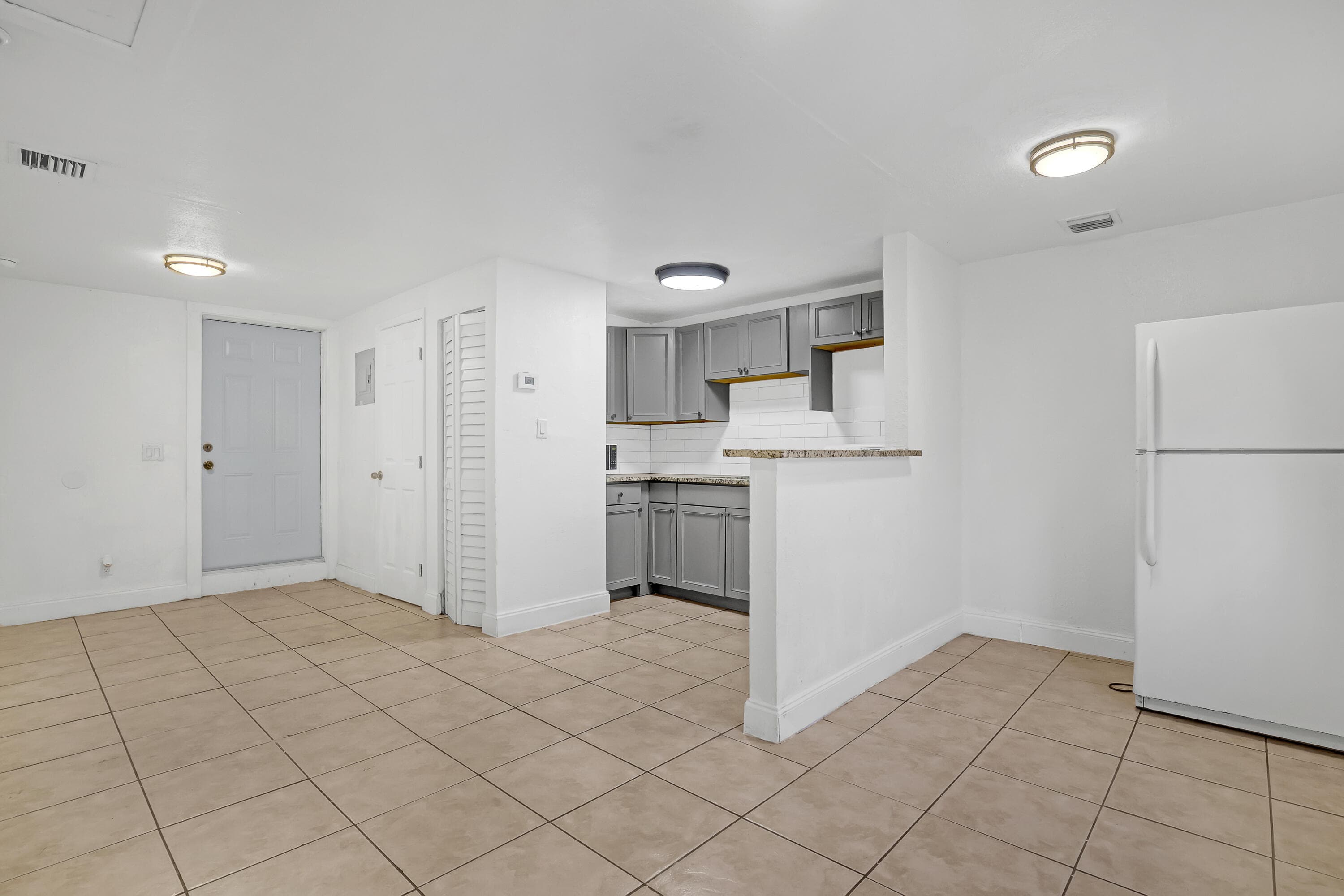 180 W 15th Street, Riviera Beach, FL 33404 33