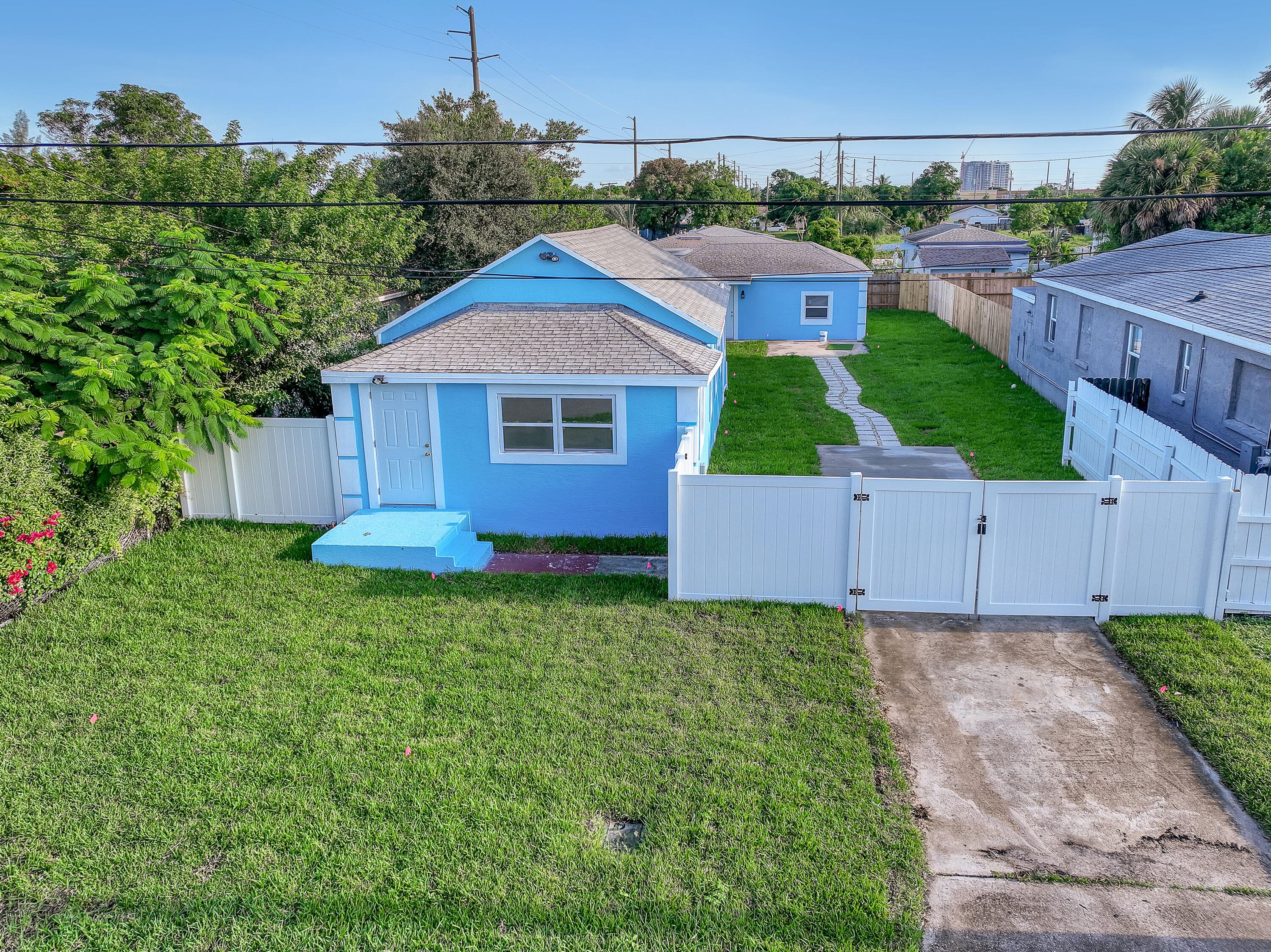 180 W 15th Street, Riviera Beach, FL 33404 39