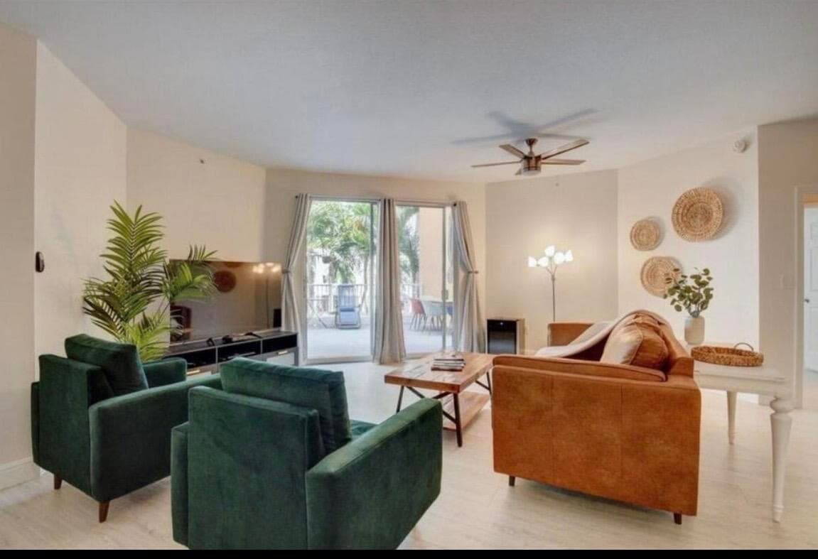 802 W Windward Way 216, Lantana, FL 33462 13