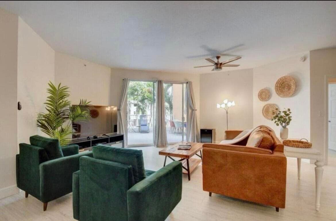 802 W Windward Way 216, Lantana, FL 33462 22