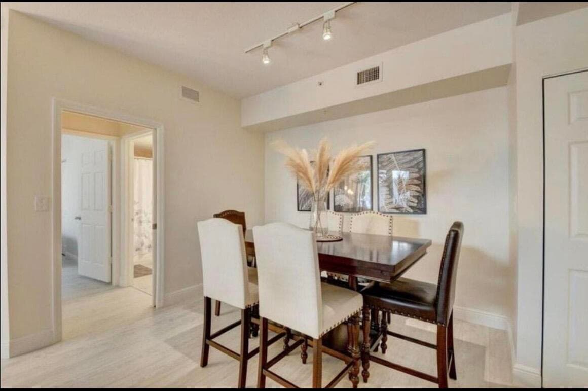 802 W Windward Way 216, Lantana, FL 33462 27