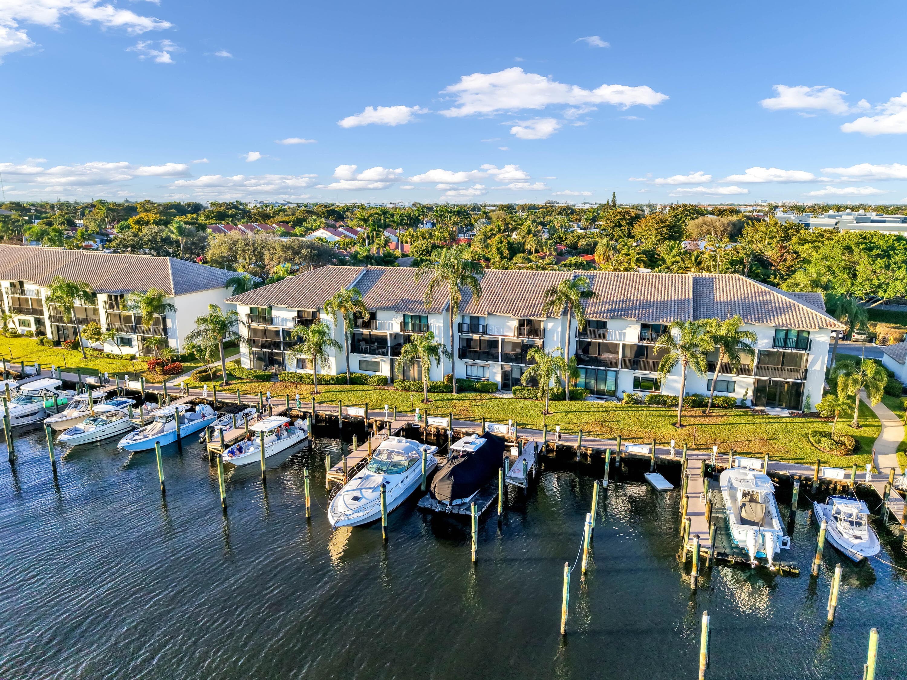 240 Captains Walk 5150, Delray Beach, FL 33483