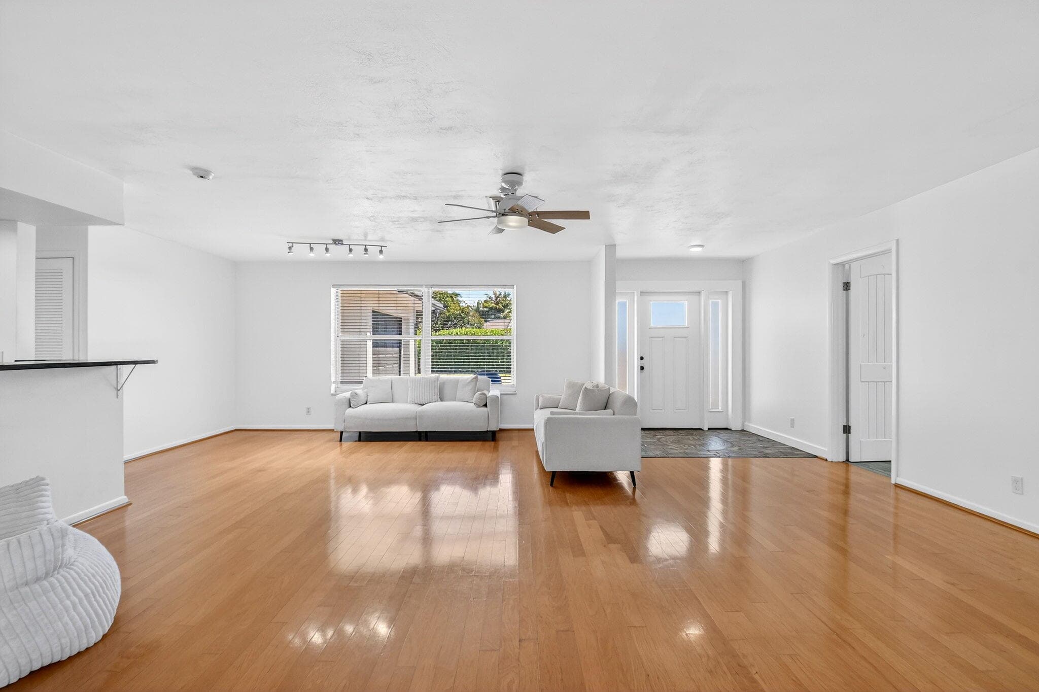 3651 Palm Drive, Riviera Beach, FL 33404 21