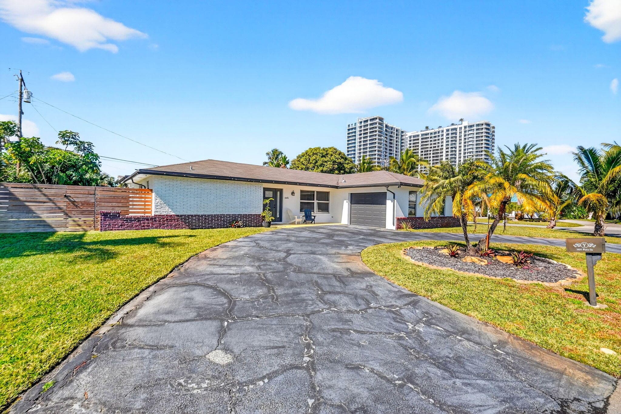 3651 Palm Drive, Riviera Beach, FL 33404 57