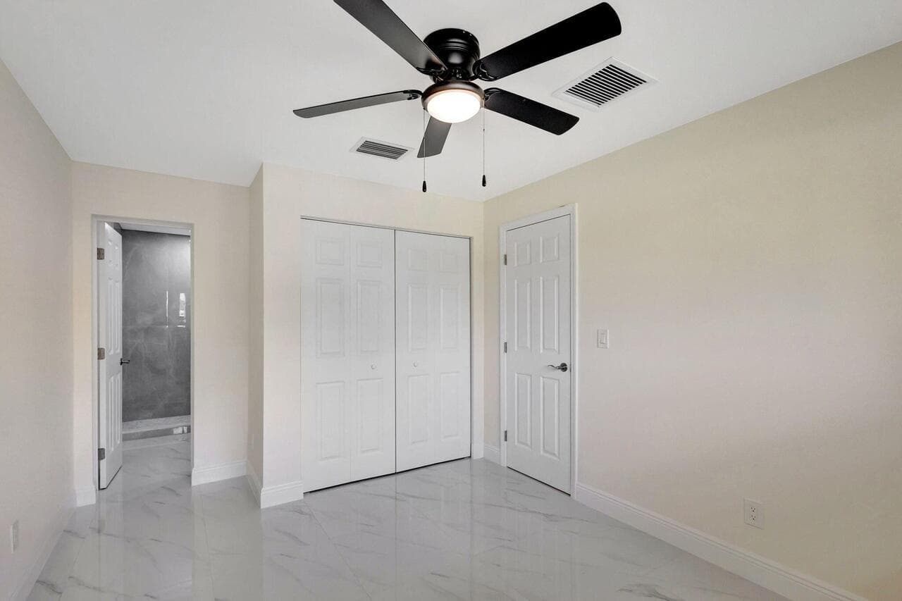 2016 Avenue S, Riviera Beach, FL 33404 11