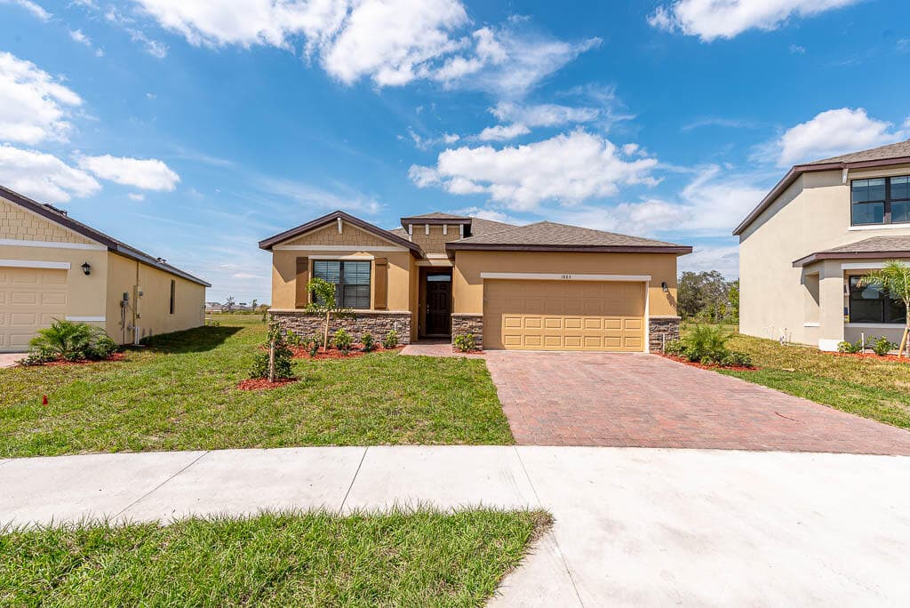 1863 Farmhouse Road SE, Palm Bay, FL 32909 4