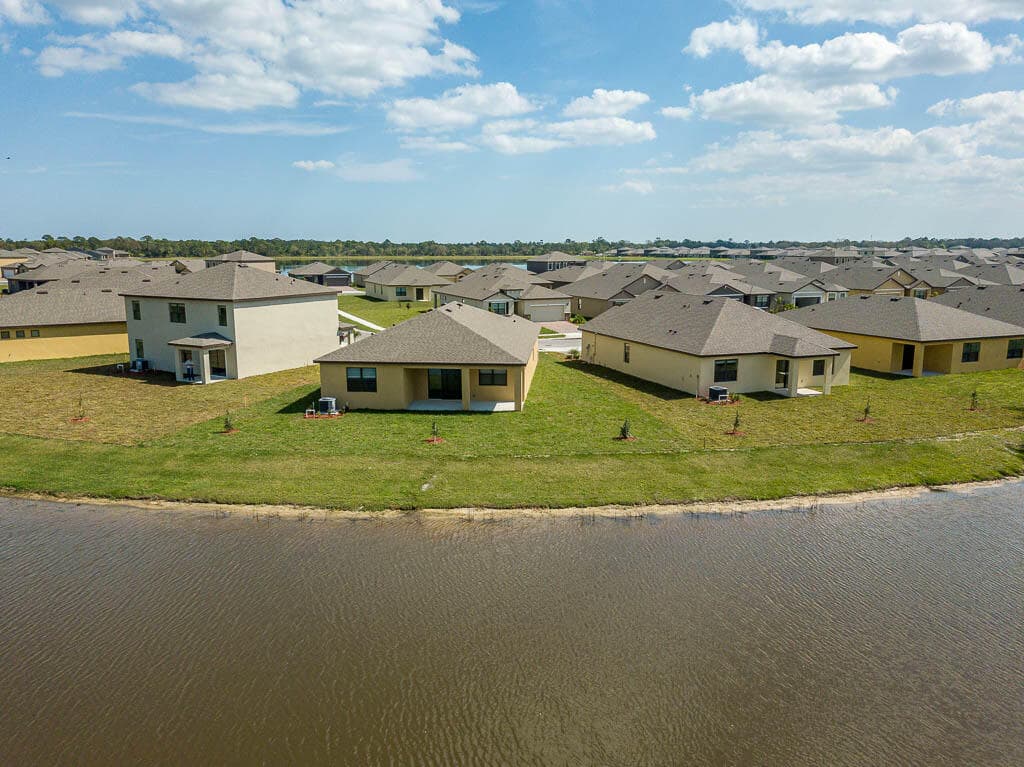 1863 Farmhouse Road SE, Palm Bay, FL 32909 32
