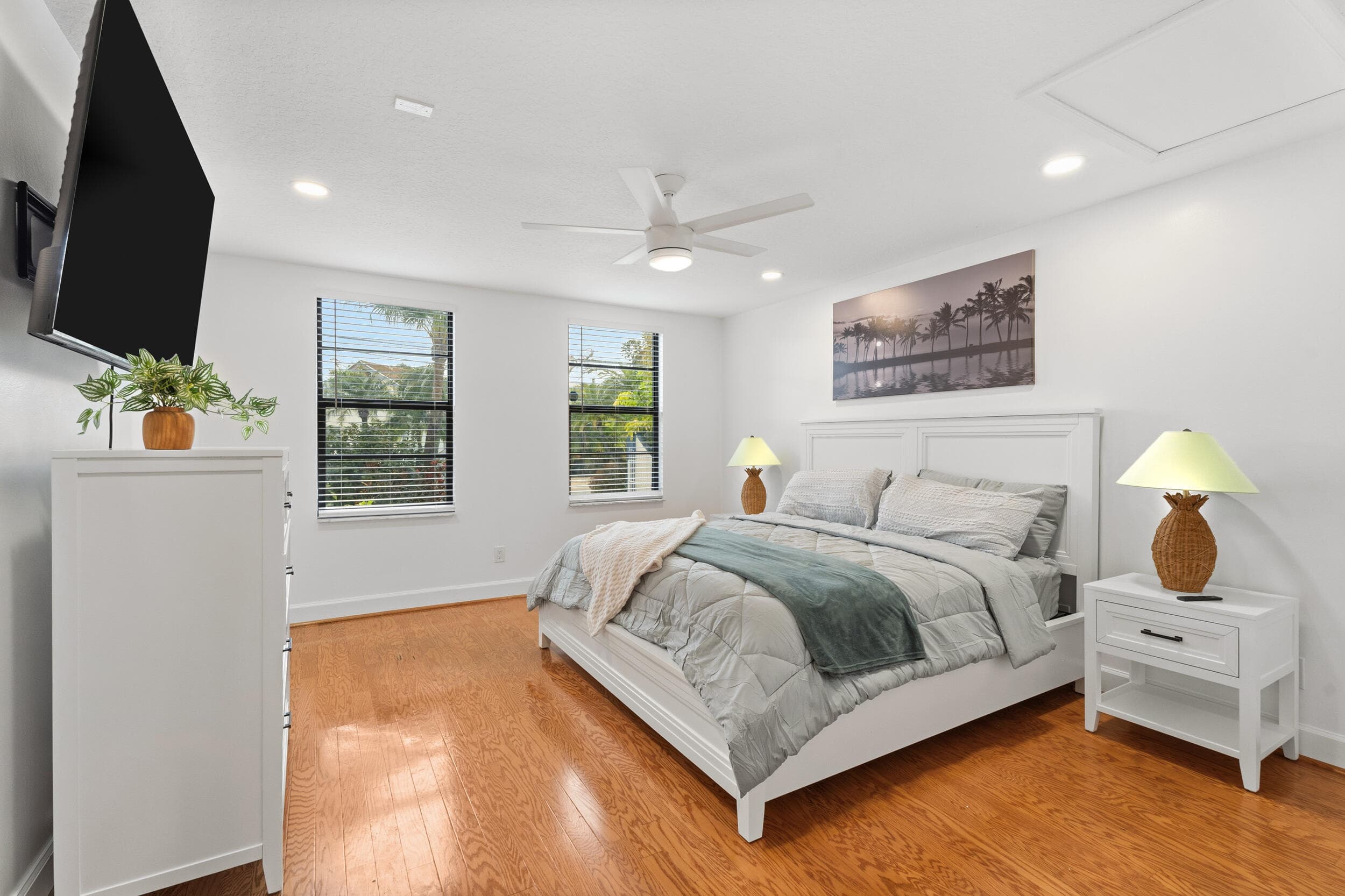 114 S Lake Drive, Lantana, FL 33462 24