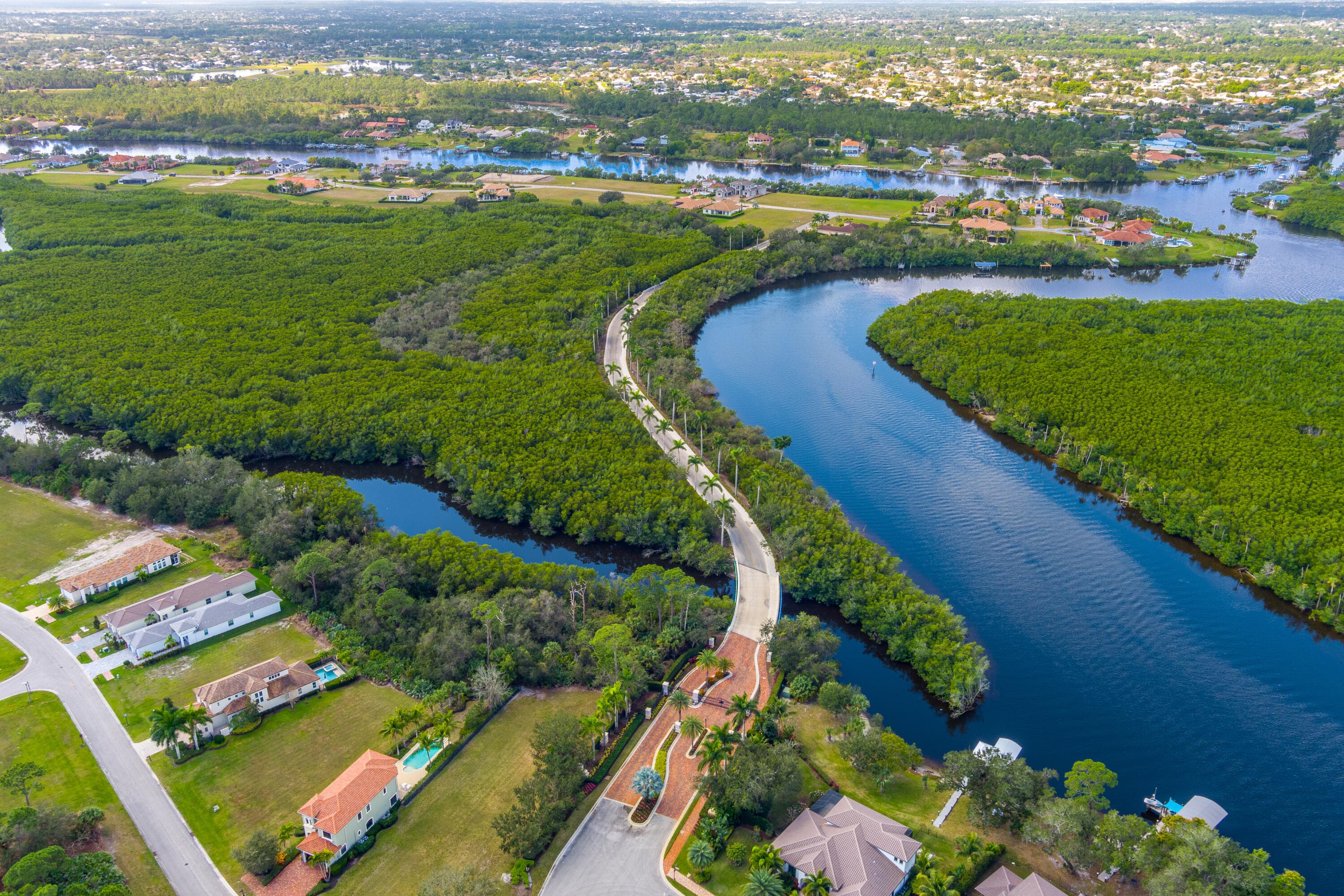 150 SE Fiore Bello, Port St. Lucie, FL 34952 2