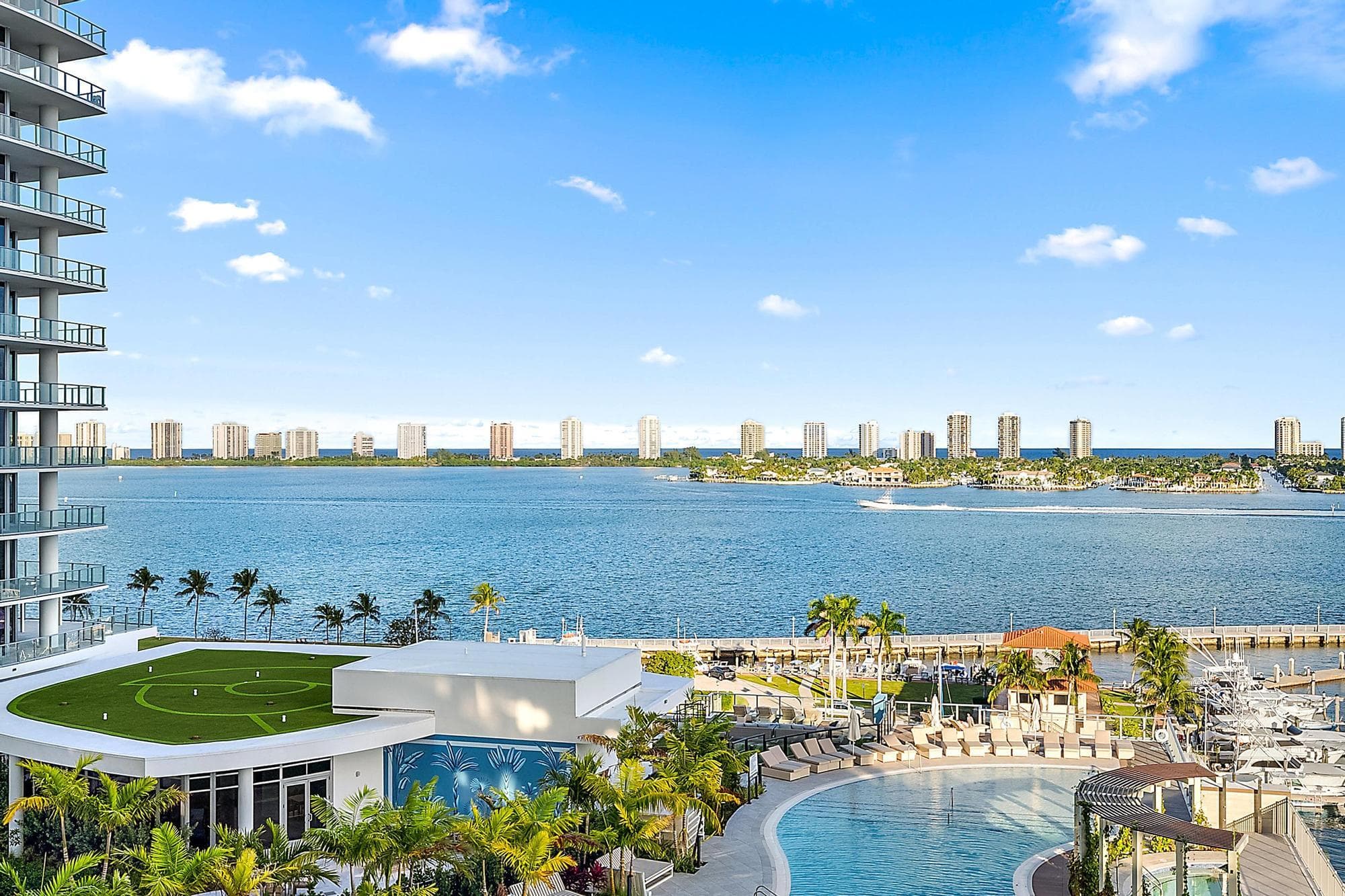 220 Lake Shore Drive 1008, Lake Park, FL 33403