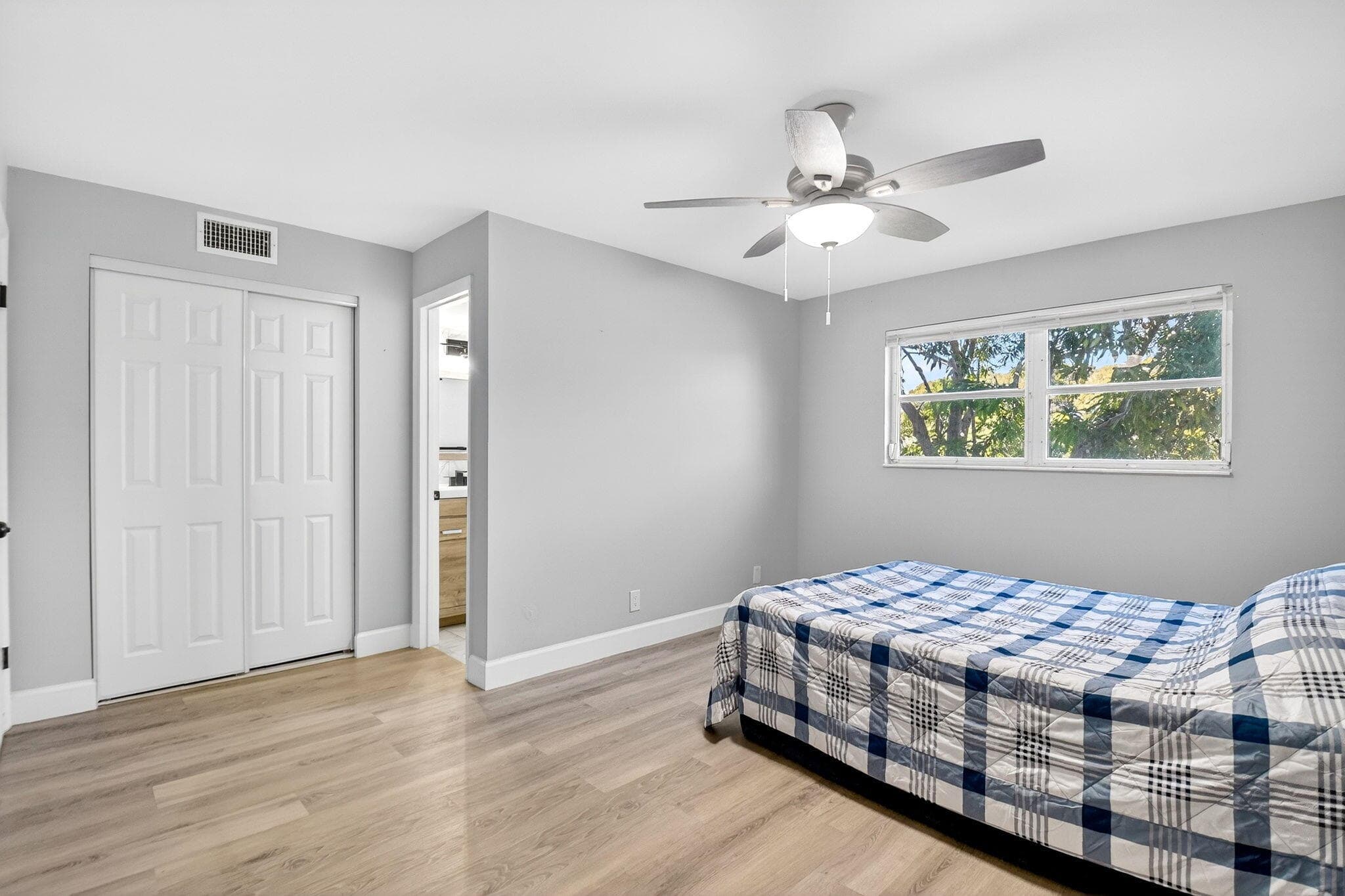 2515 NE 2nd Court 204, Boynton Beach, FL 33435 21