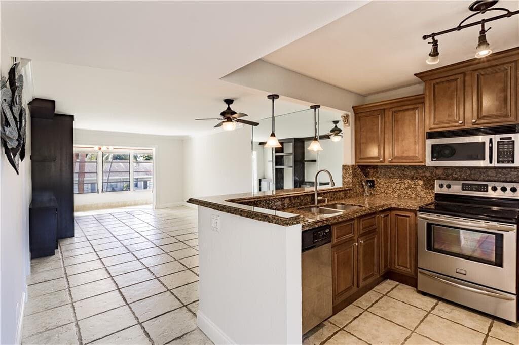 2800 Fiore Way 2060, Delray Beach, FL 33445 3