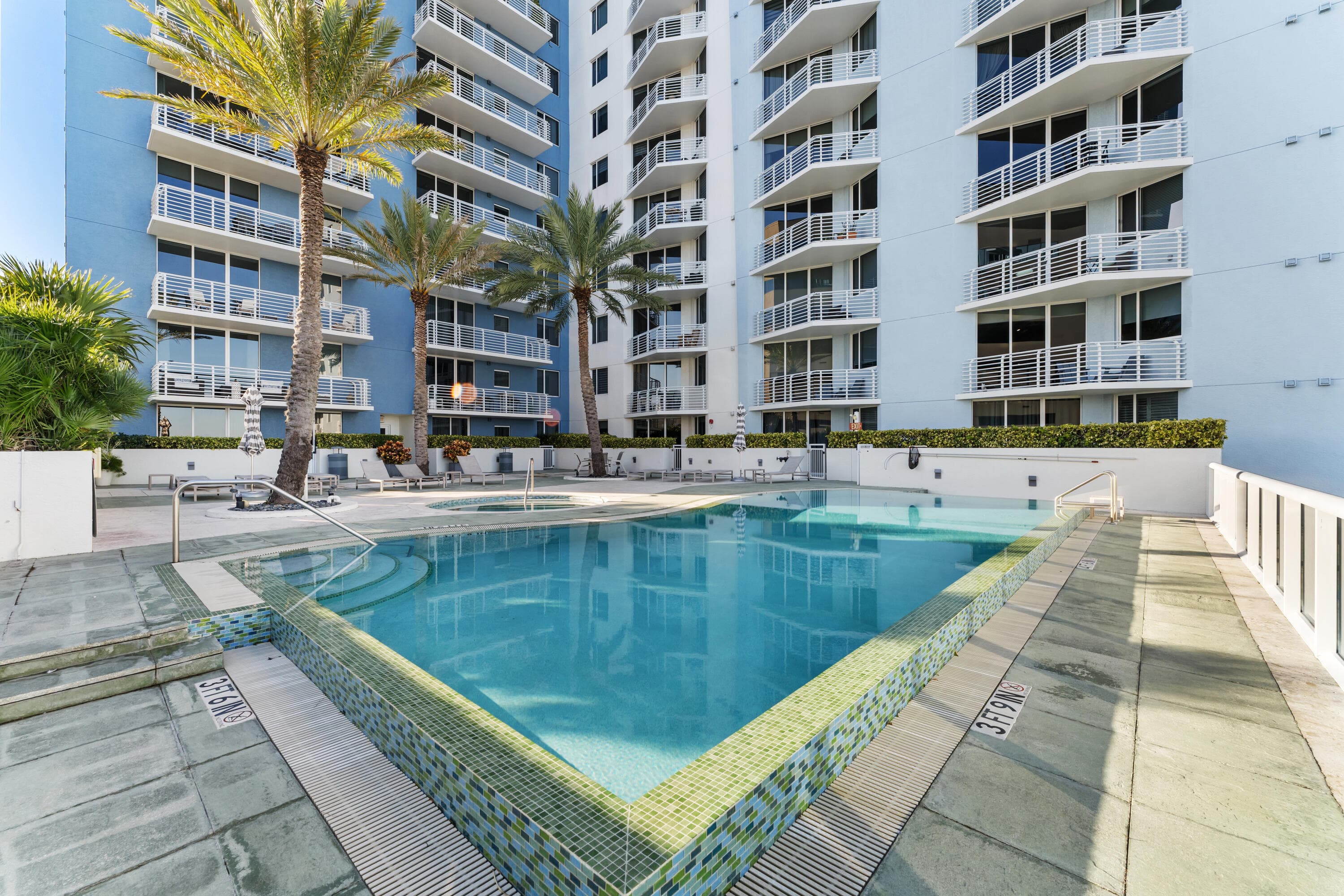 1551 N Flagler Drive 1114, West Palm Beach, FL 33401 37