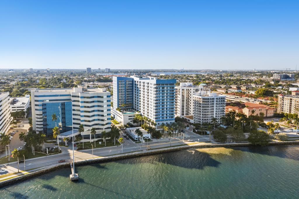 1551 N Flagler Drive 1114, West Palm Beach, FL 33401 44