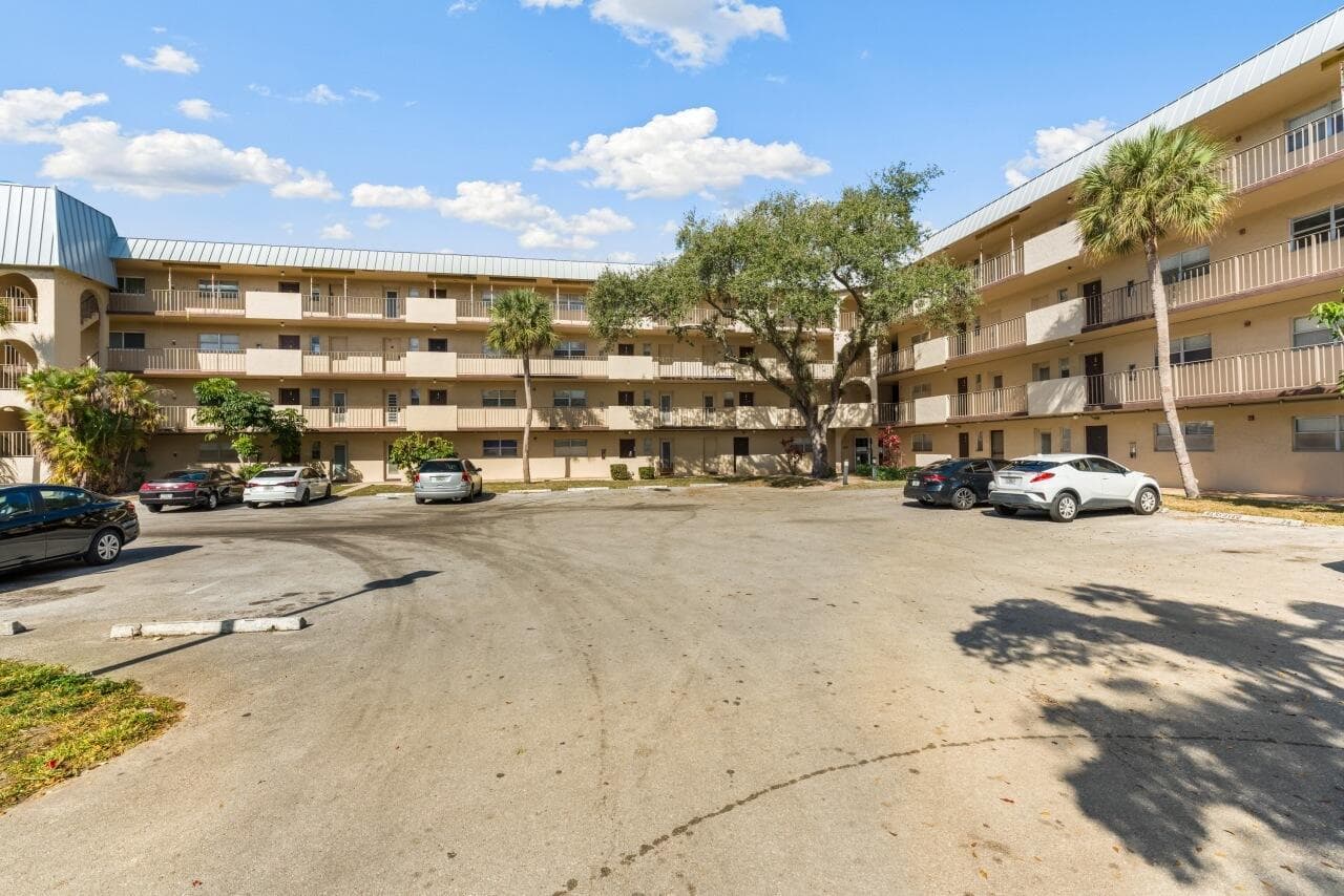 6301 N Falls Cir Drive 307, Lauderhill, FL 33319 3