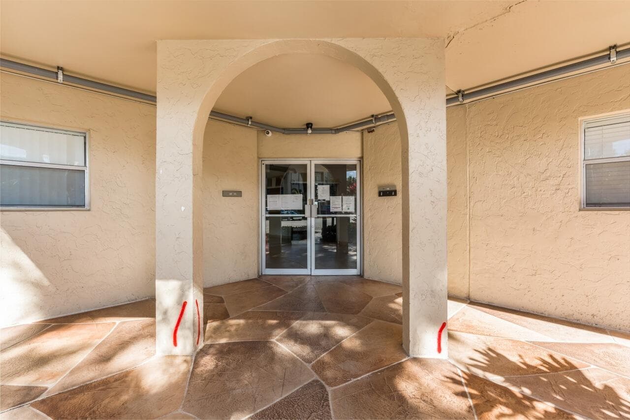 6301 N Falls Cir Drive 307, Lauderhill, FL 33319 5