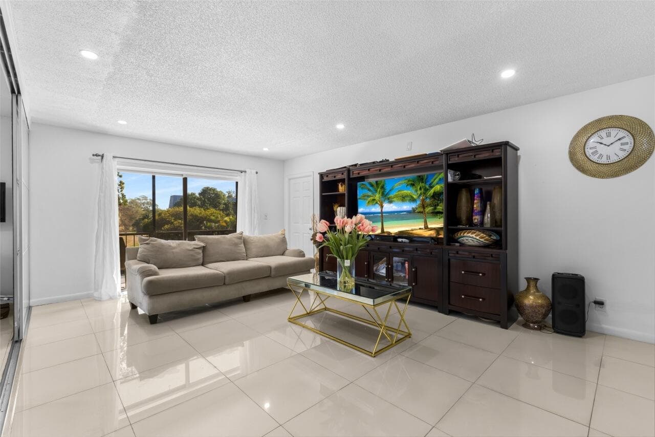 6301 N Falls Cir Drive 307, Lauderhill, FL 33319 11