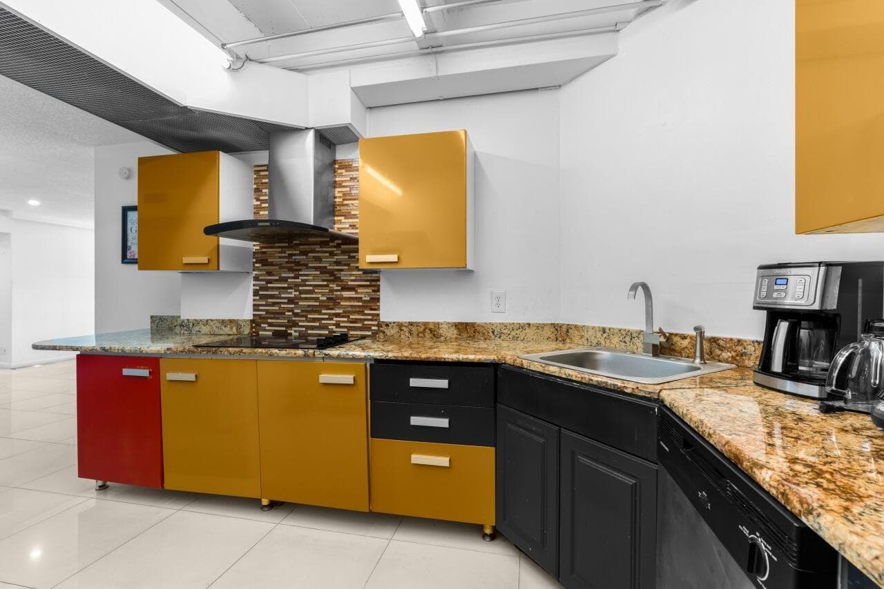 6301 N Falls Cir Drive 307, Lauderhill, FL 33319 14