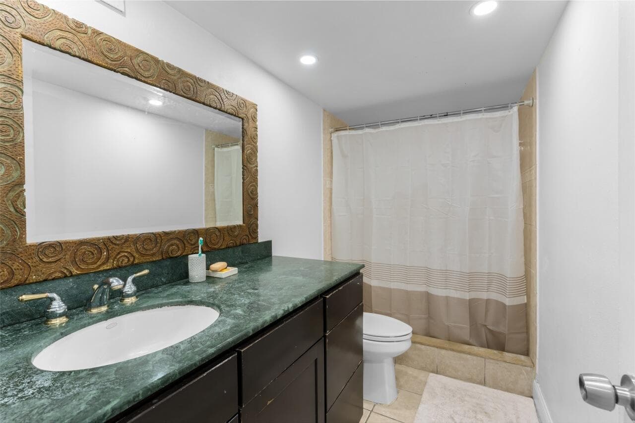 6301 N Falls Cir Drive 307, Lauderhill, FL 33319 25