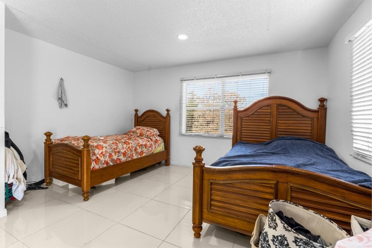 6301 N Falls Cir Drive 307, Lauderhill, FL 33319 27