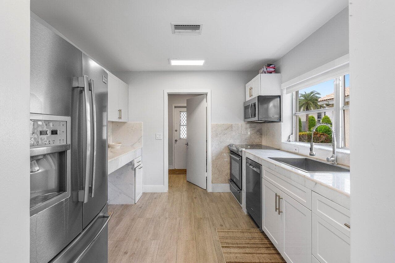 900 Marble Way, Boca Raton, FL 33432 20
