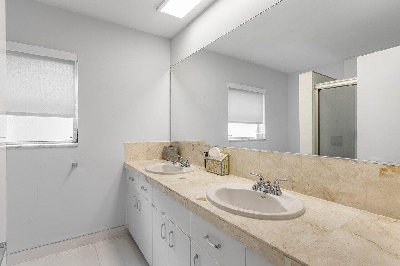 900 Marble Way, Boca Raton, FL 33432 32