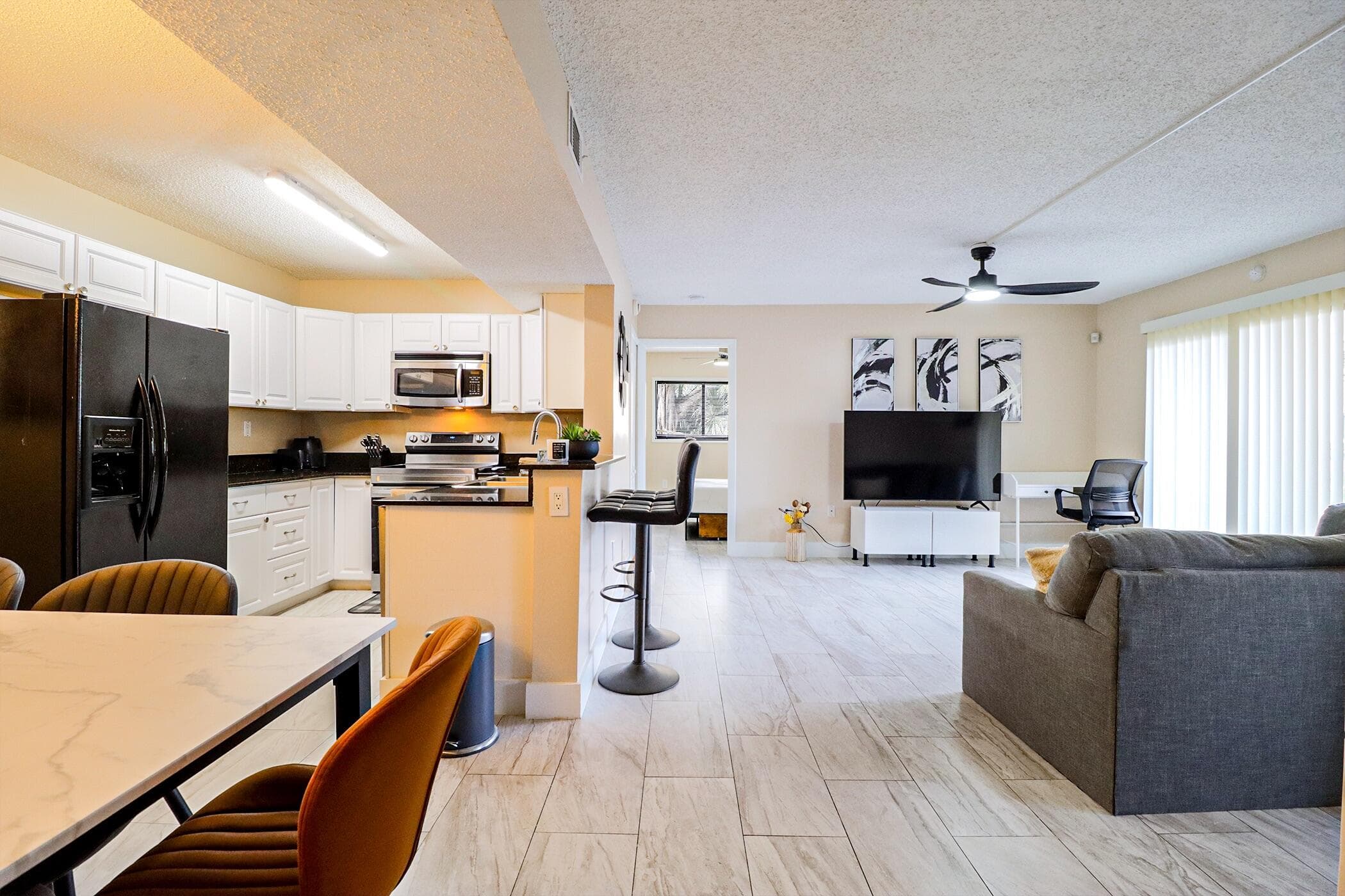 450 Palm Circle 106, Pembroke Pines, FL 33025 7