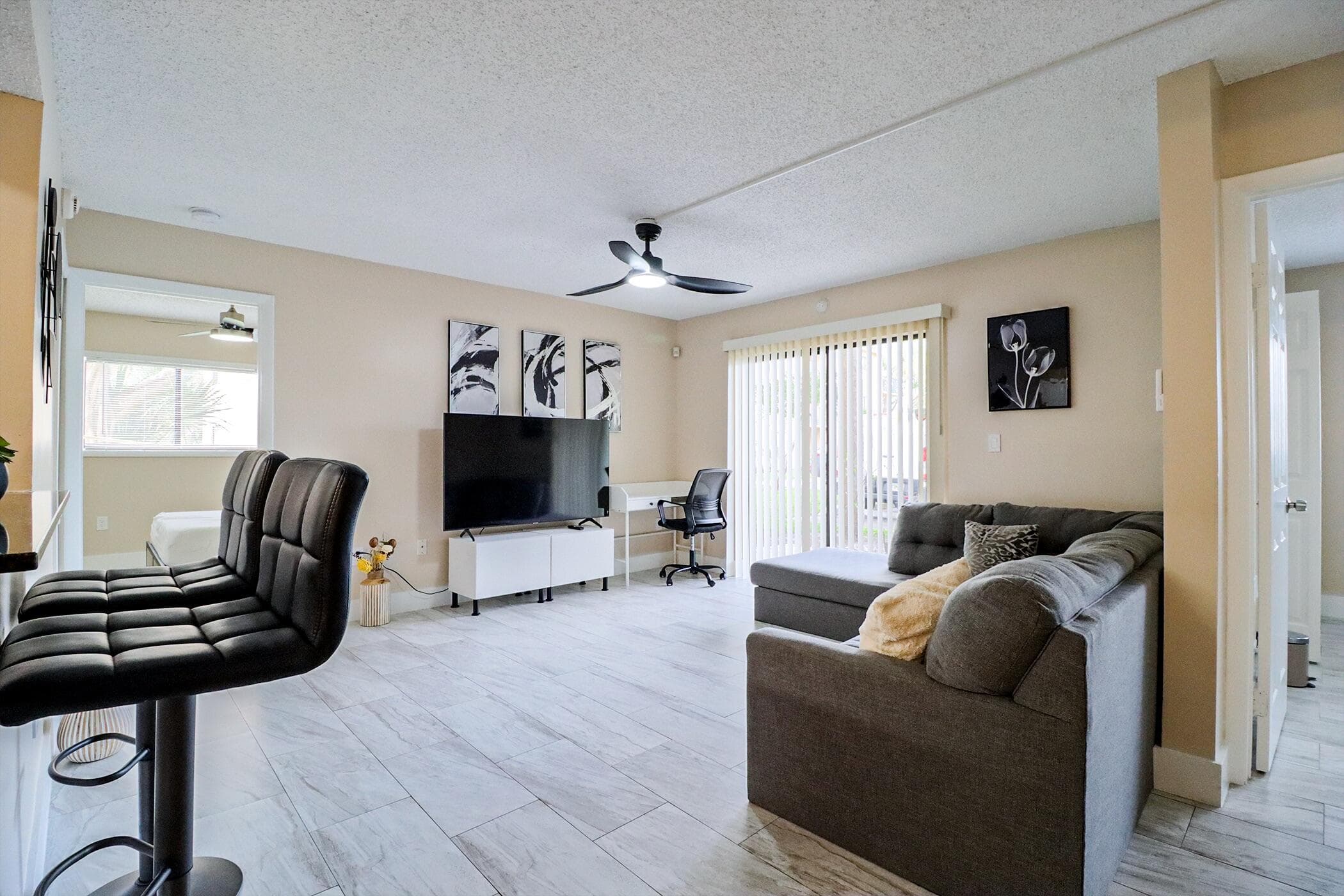 450 Palm Circle 106, Pembroke Pines, FL 33025 18