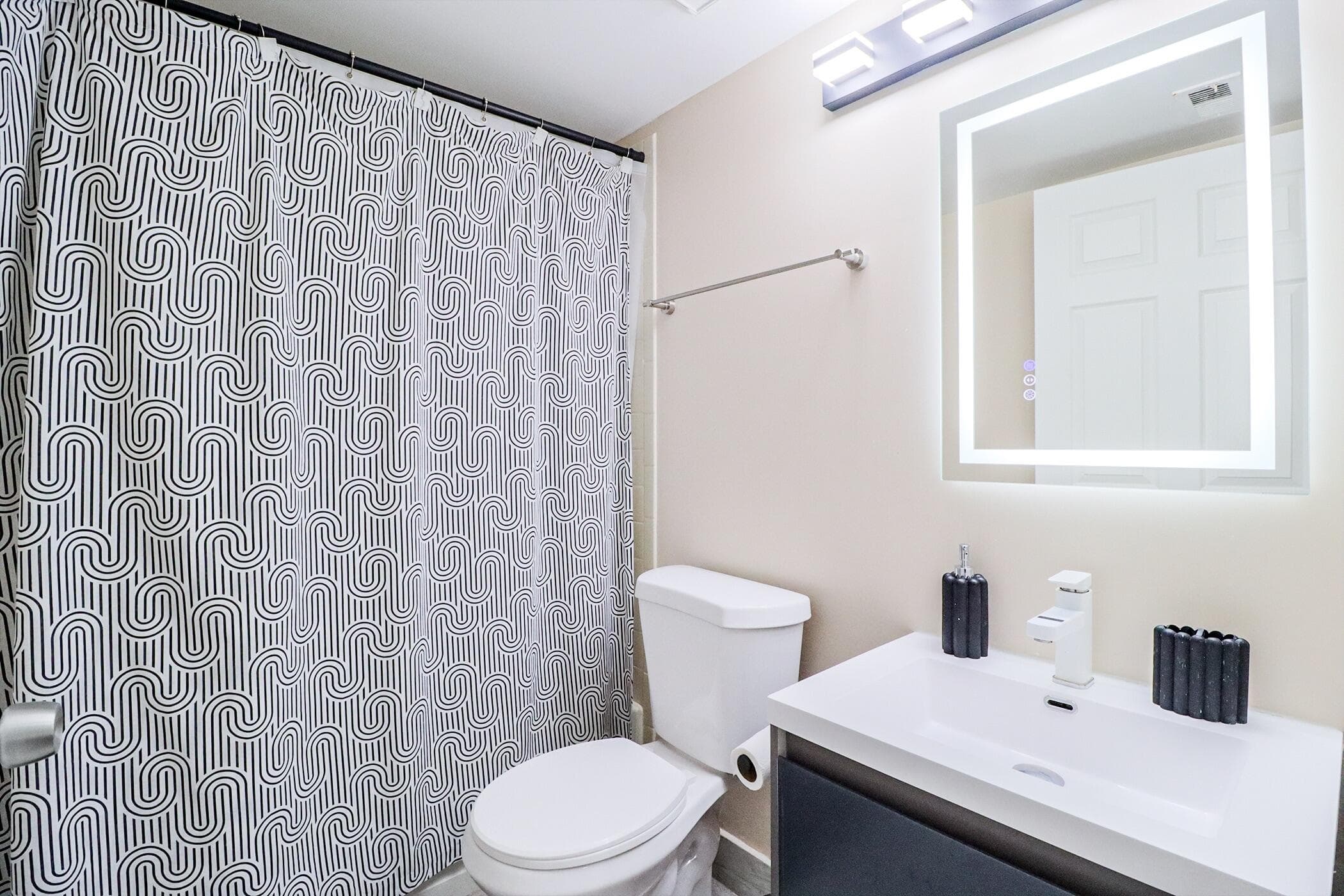 450 Palm Circle 106, Pembroke Pines, FL 33025 29