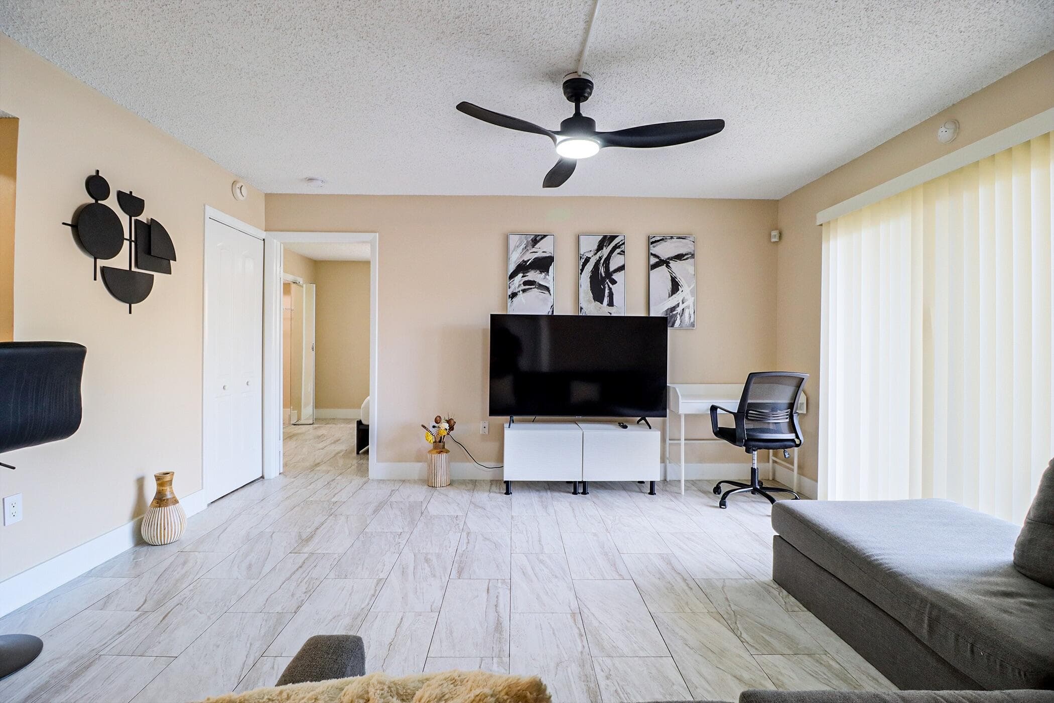 450 Palm Circle 106, Pembroke Pines, FL 33025 36