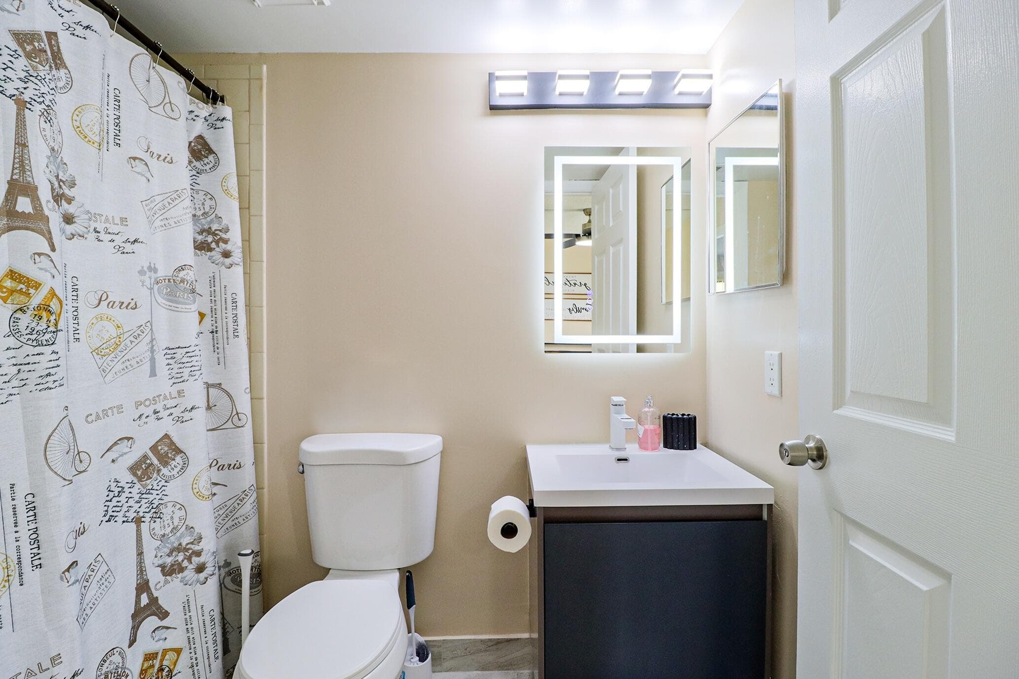 450 Palm Circle 106, Pembroke Pines, FL 33025 44