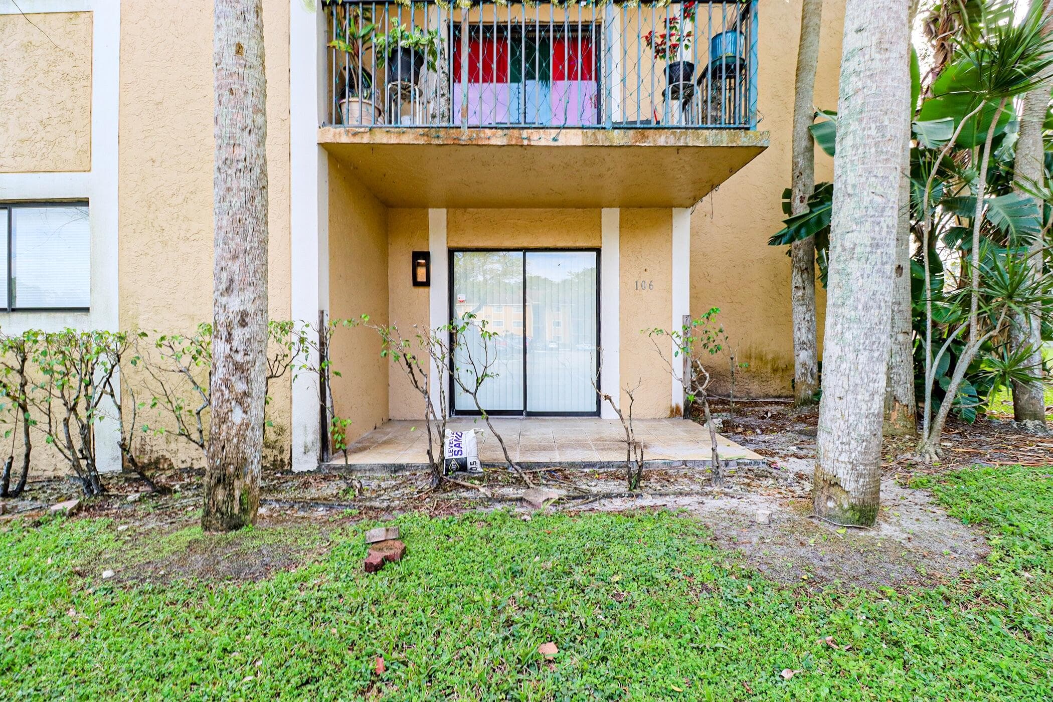 450 Palm Circle 106, Pembroke Pines, FL 33025 48
