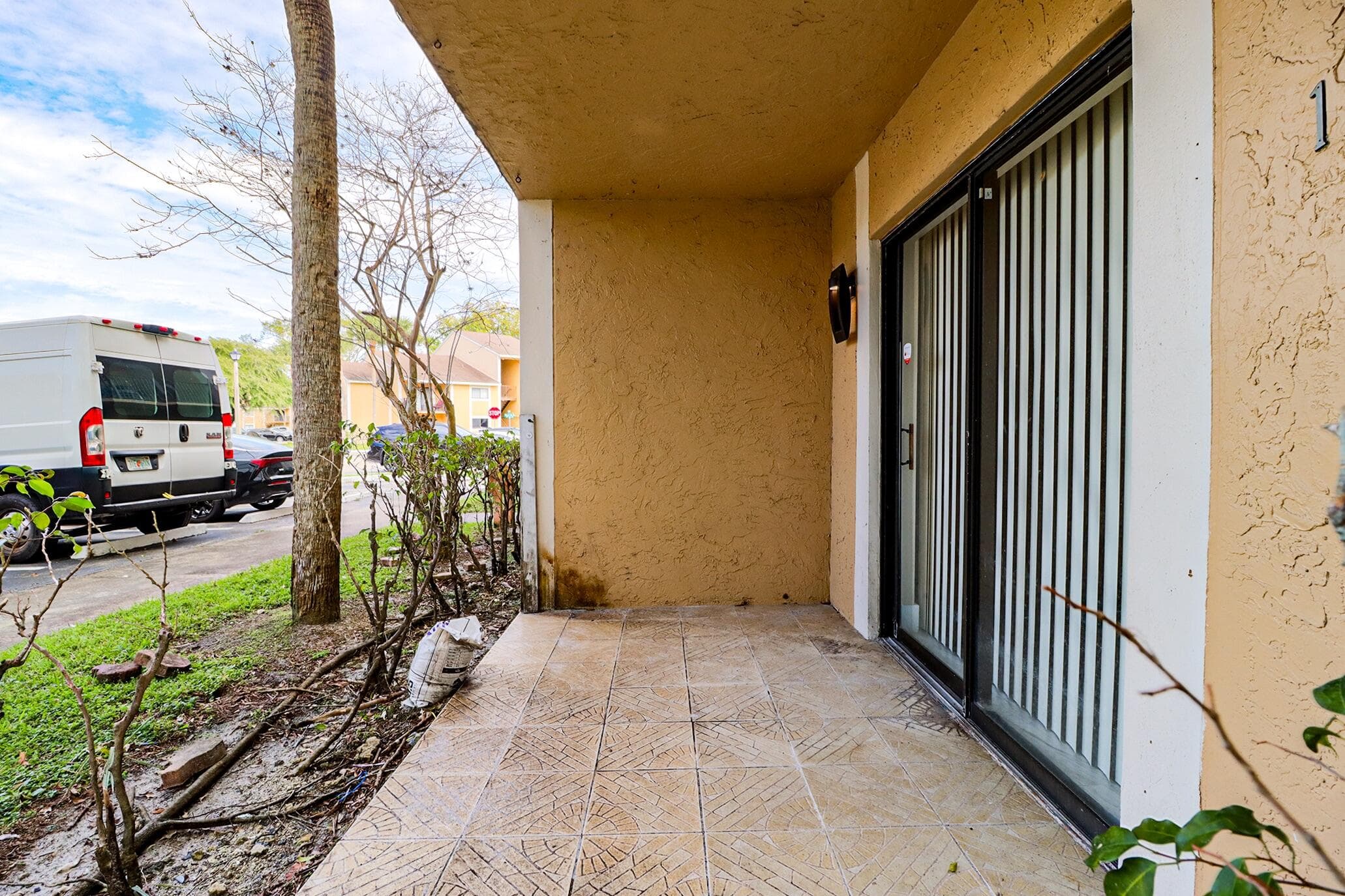 450 Palm Circle 106, Pembroke Pines, FL 33025 52