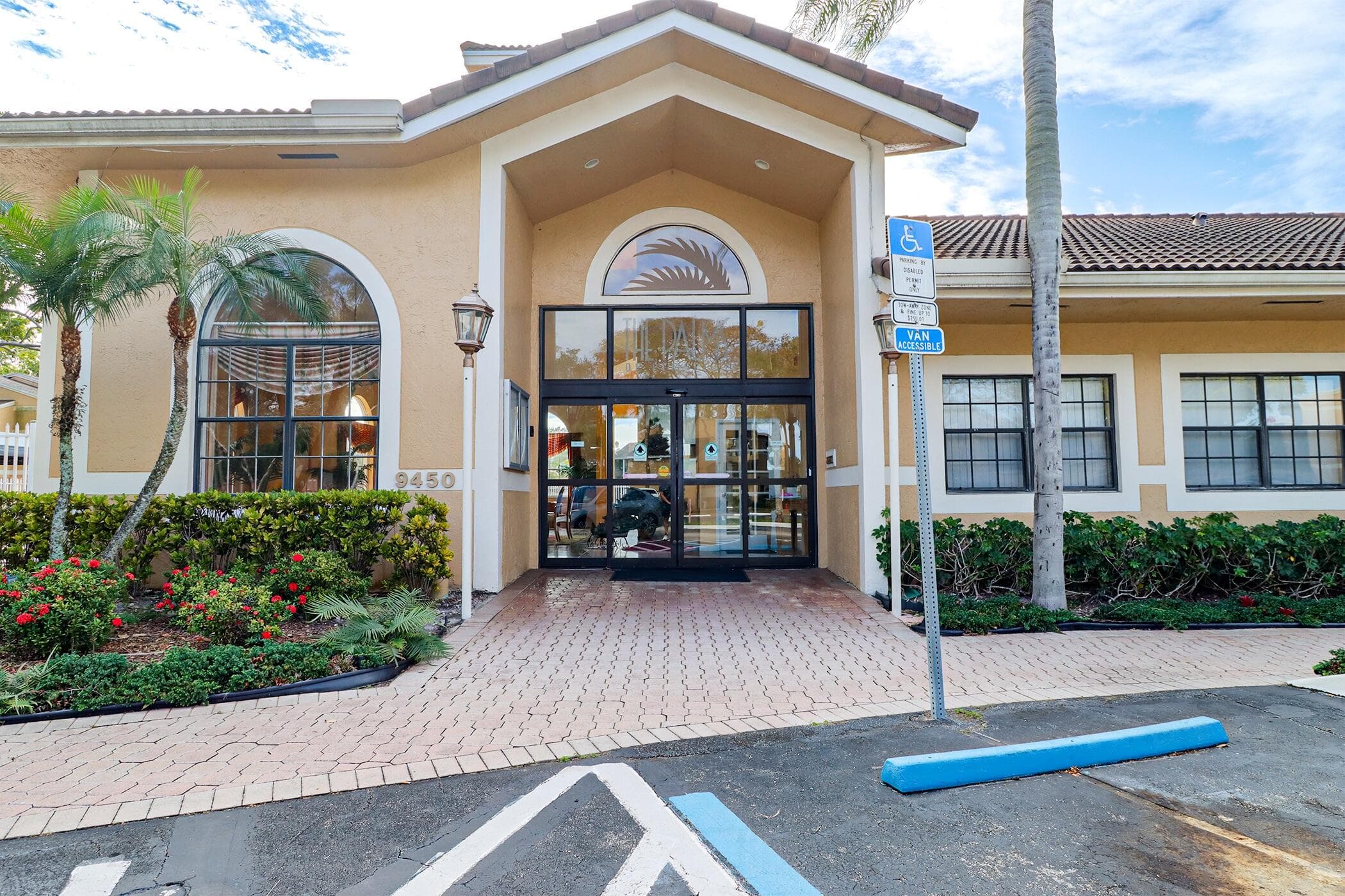 450 Palm Circle 106, Pembroke Pines, FL 33025 55