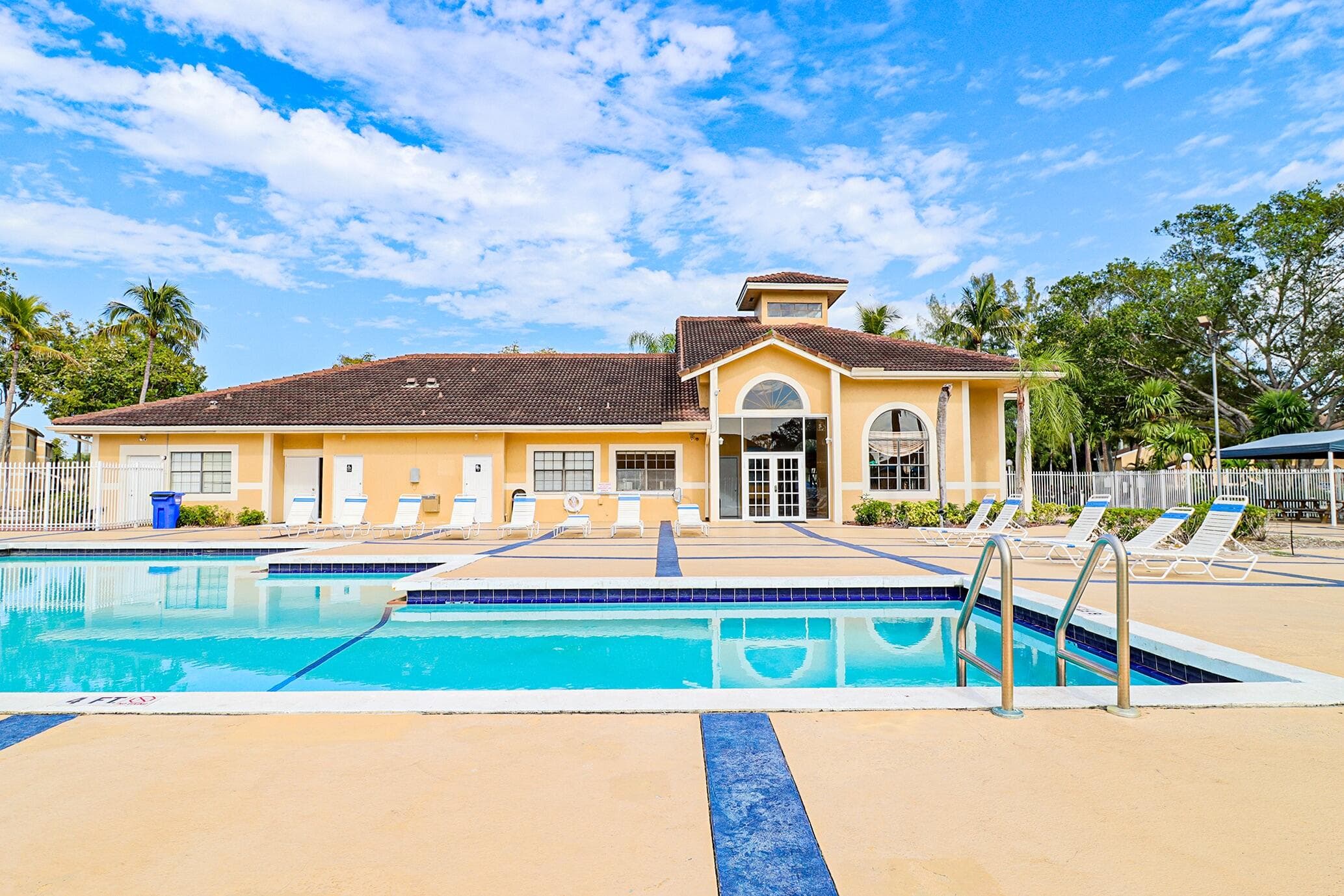 450 Palm Circle 106, Pembroke Pines, FL 33025 60