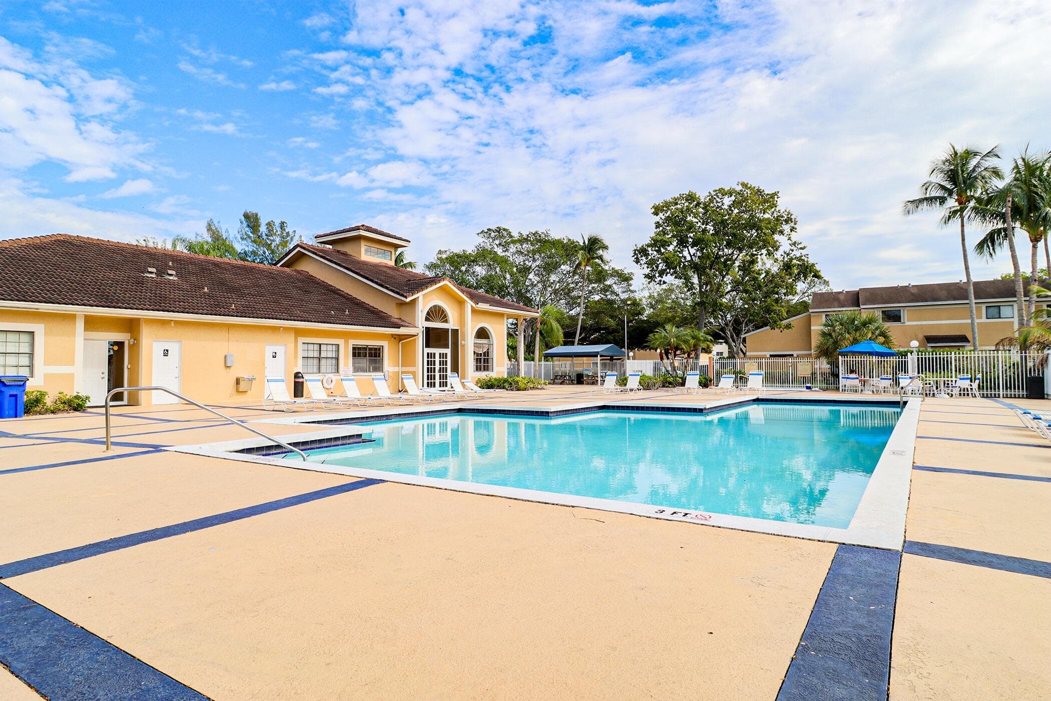 450 Palm Circle 106, Pembroke Pines, FL 33025 61