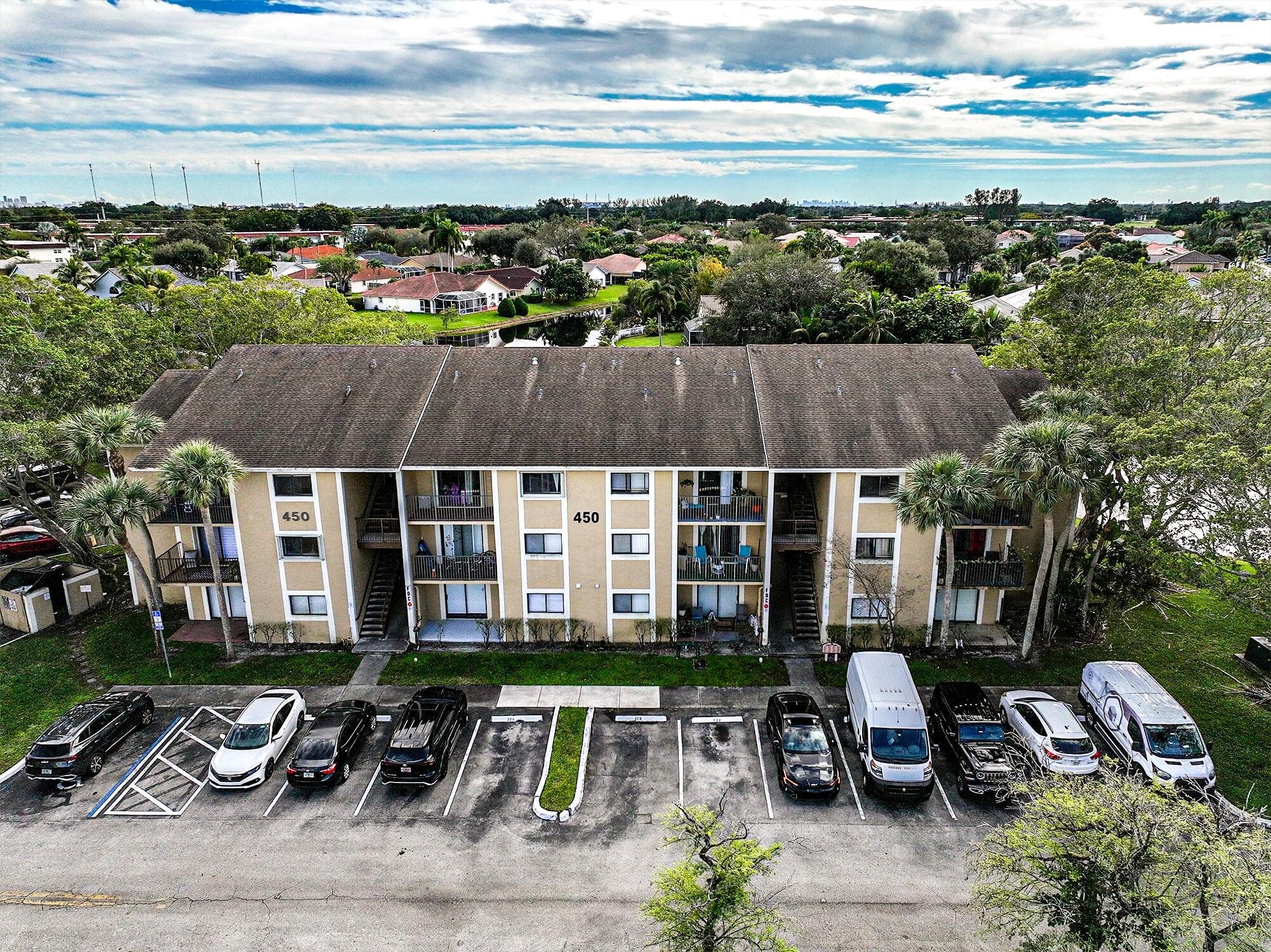 450 Palm Circle 106, Pembroke Pines, FL 33025 64