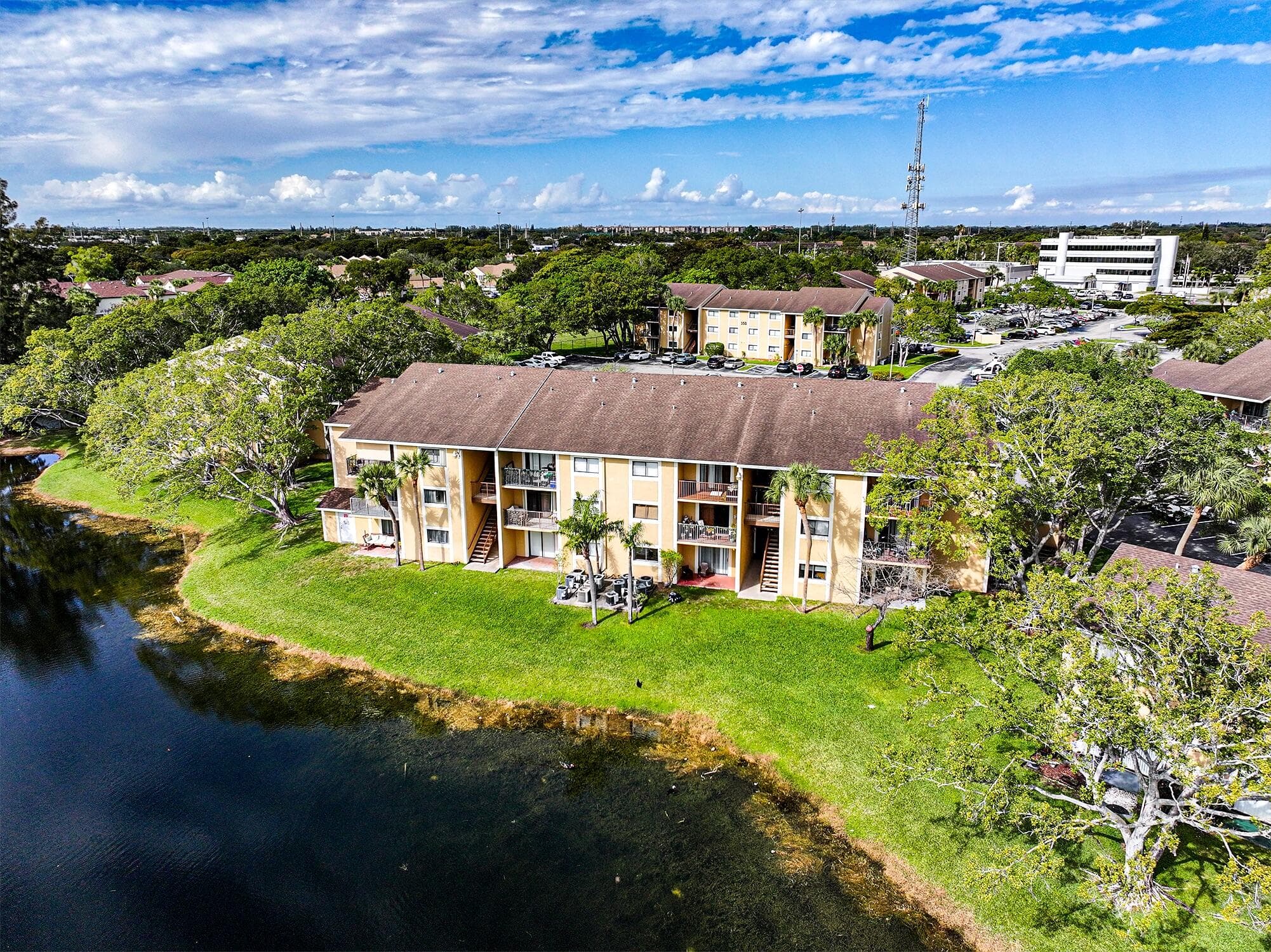 450 Palm Circle 106, Pembroke Pines, FL 33025 73