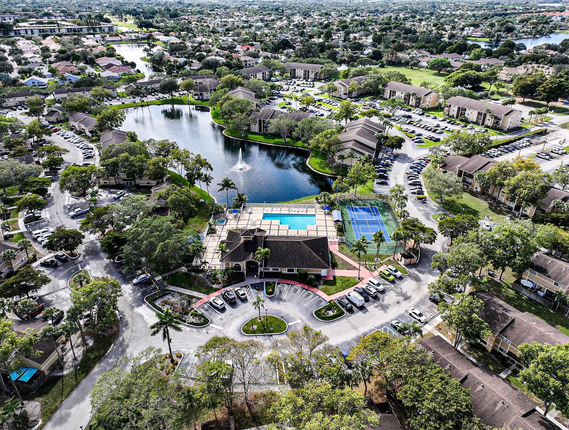 450 Palm Circle 106, Pembroke Pines, FL 33025 85