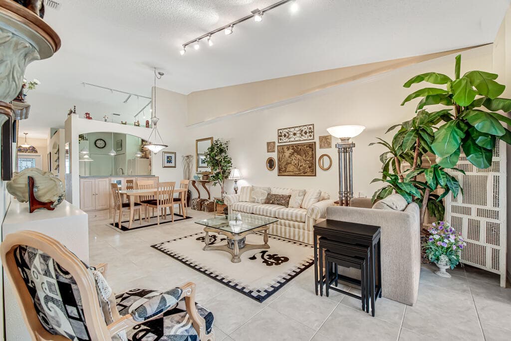 8482 Logia Circle, Boynton Beach, FL 33472 13