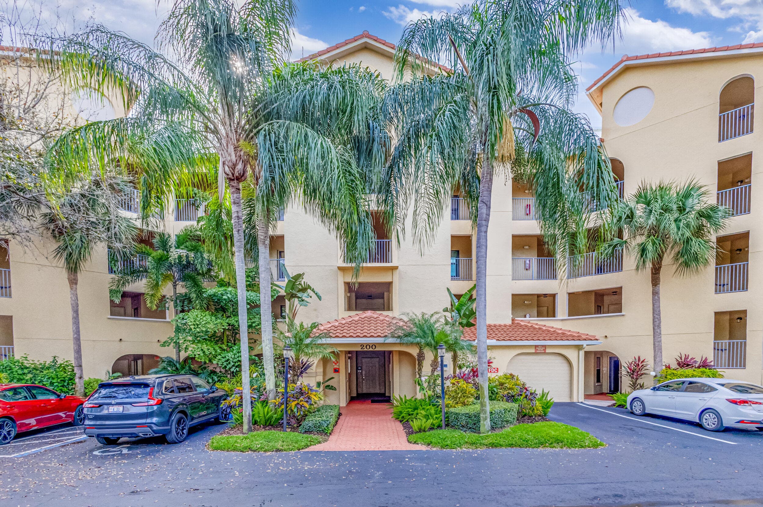 200 Uno Lago Drive 105, Juno Beach, FL 33408 3