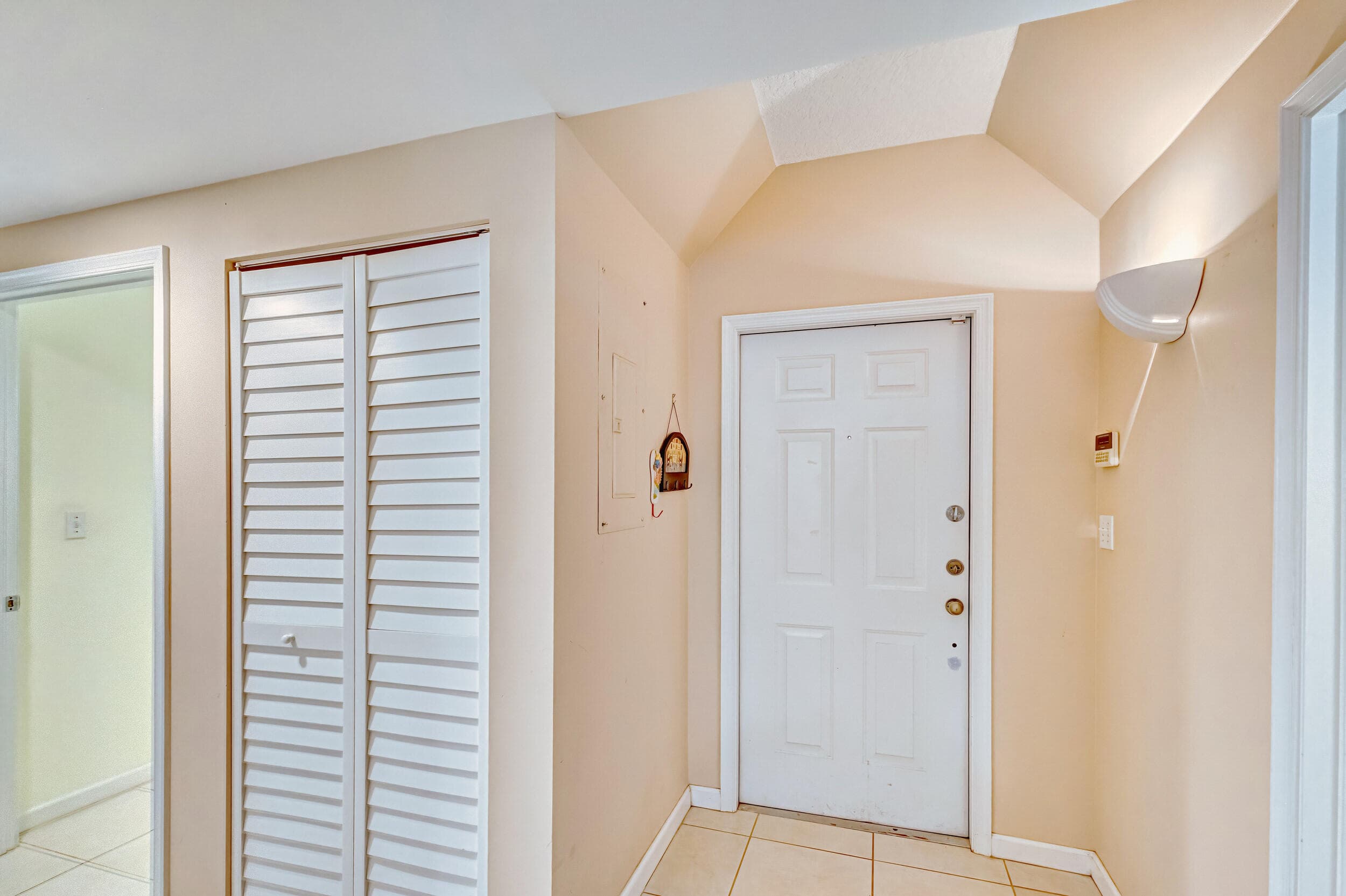 200 Uno Lago Drive 105, Juno Beach, FL 33408 4