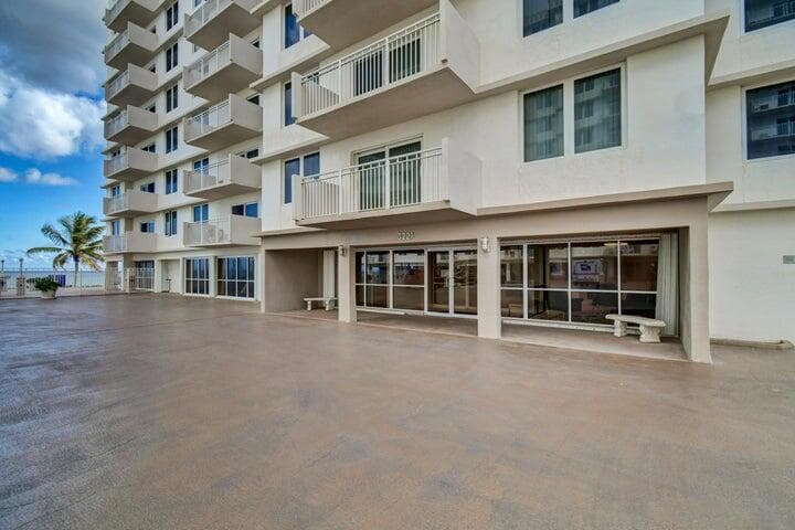 3221 S Ocean Boulevard 207, Highland Beach, FL 33487 8