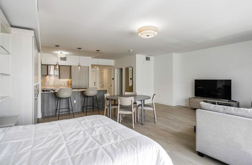 111 SE 1st Avenue 218, Delray Beach, FL 33444 23