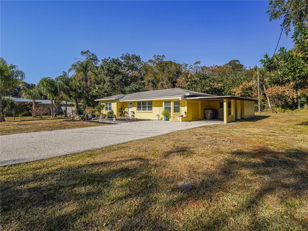 2049 50th Avenue, Vero Beach, FL 32966 2