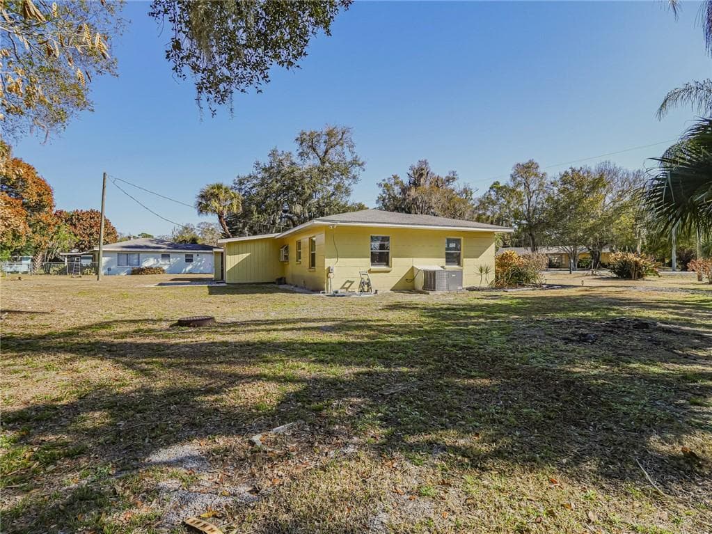 2049 50th Avenue, Vero Beach, FL 32966 27