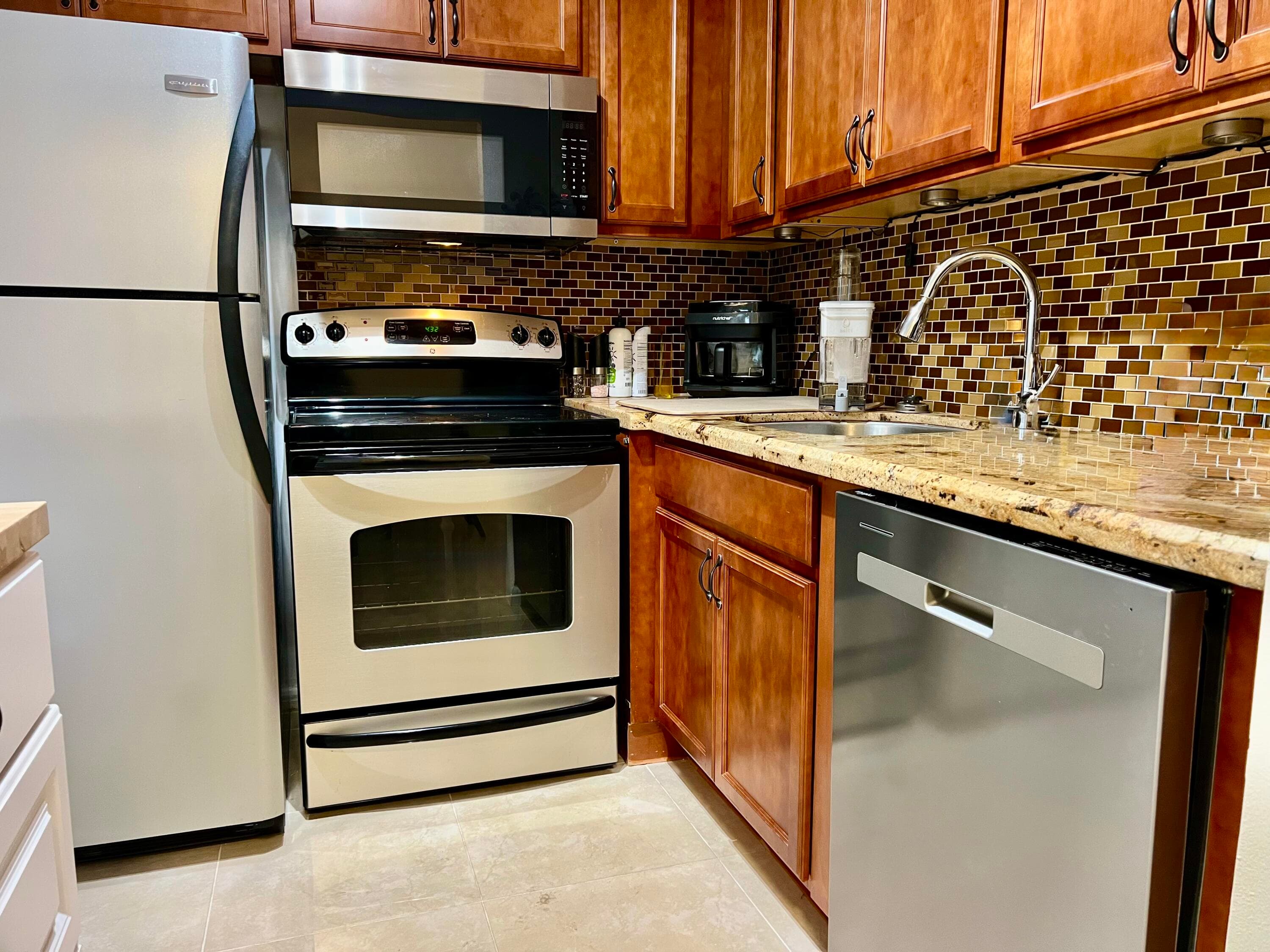 1011 Harwood C 1011, Deerfield Beach, FL 33442 7