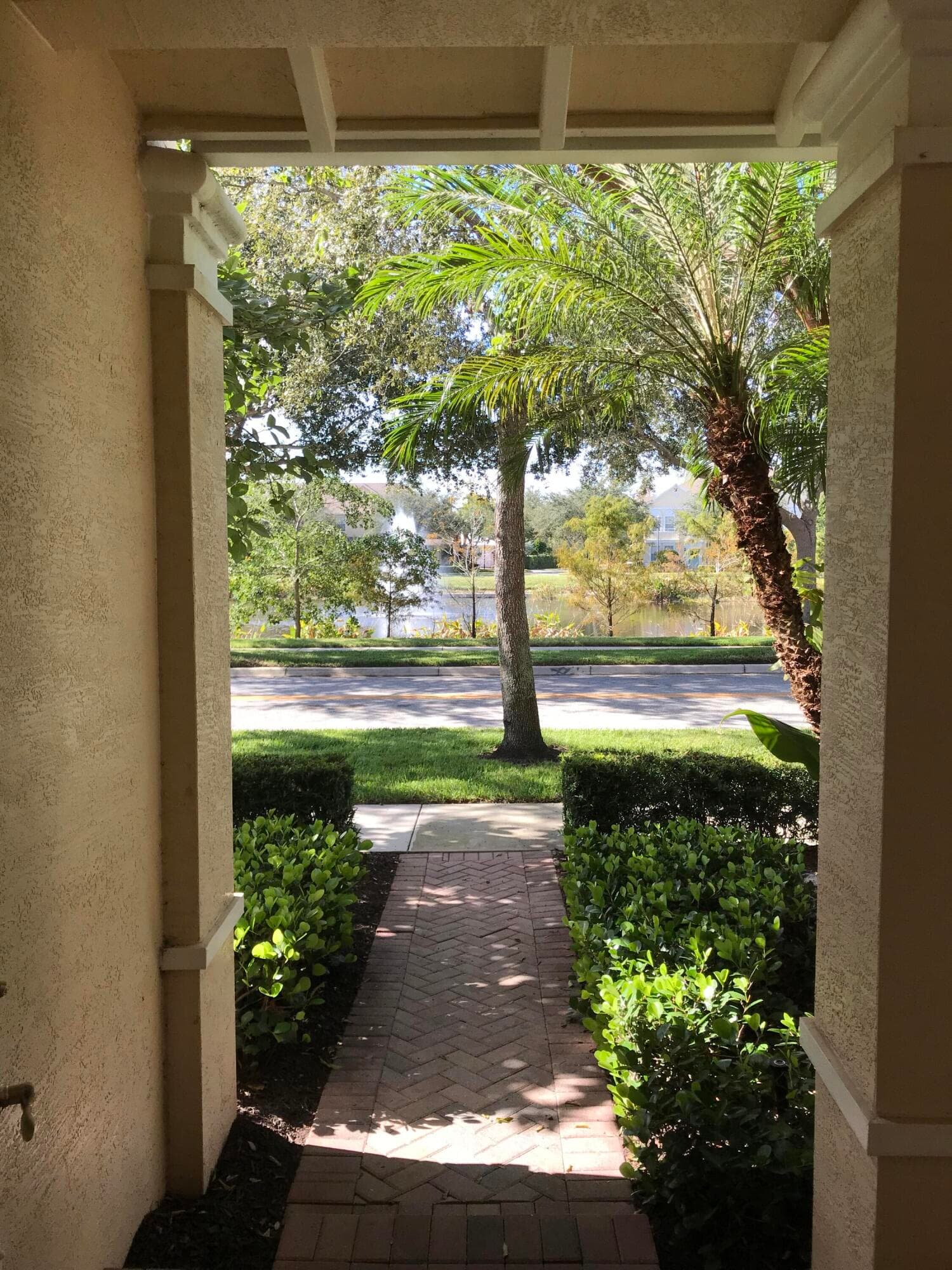 141 E Thatch Palm Circle, Jupiter, FL 33458 3