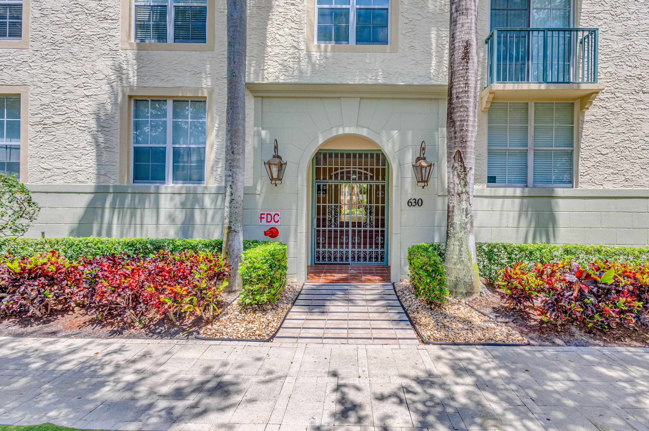 630 S Sapodilla Avenue 112, West Palm Beach, FL 33401 3